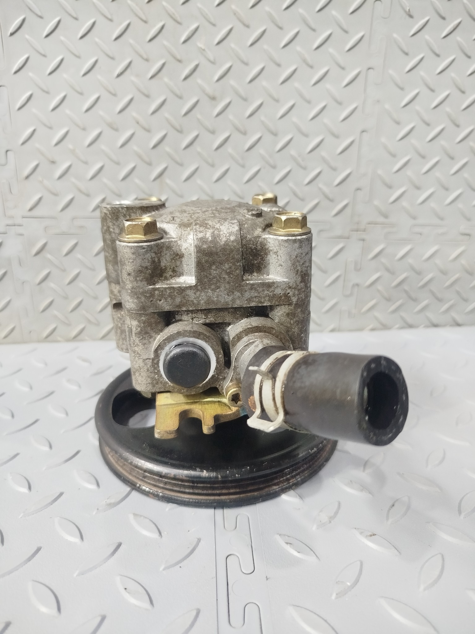 ГУР NISSAN MAZDA 491105M600 D065