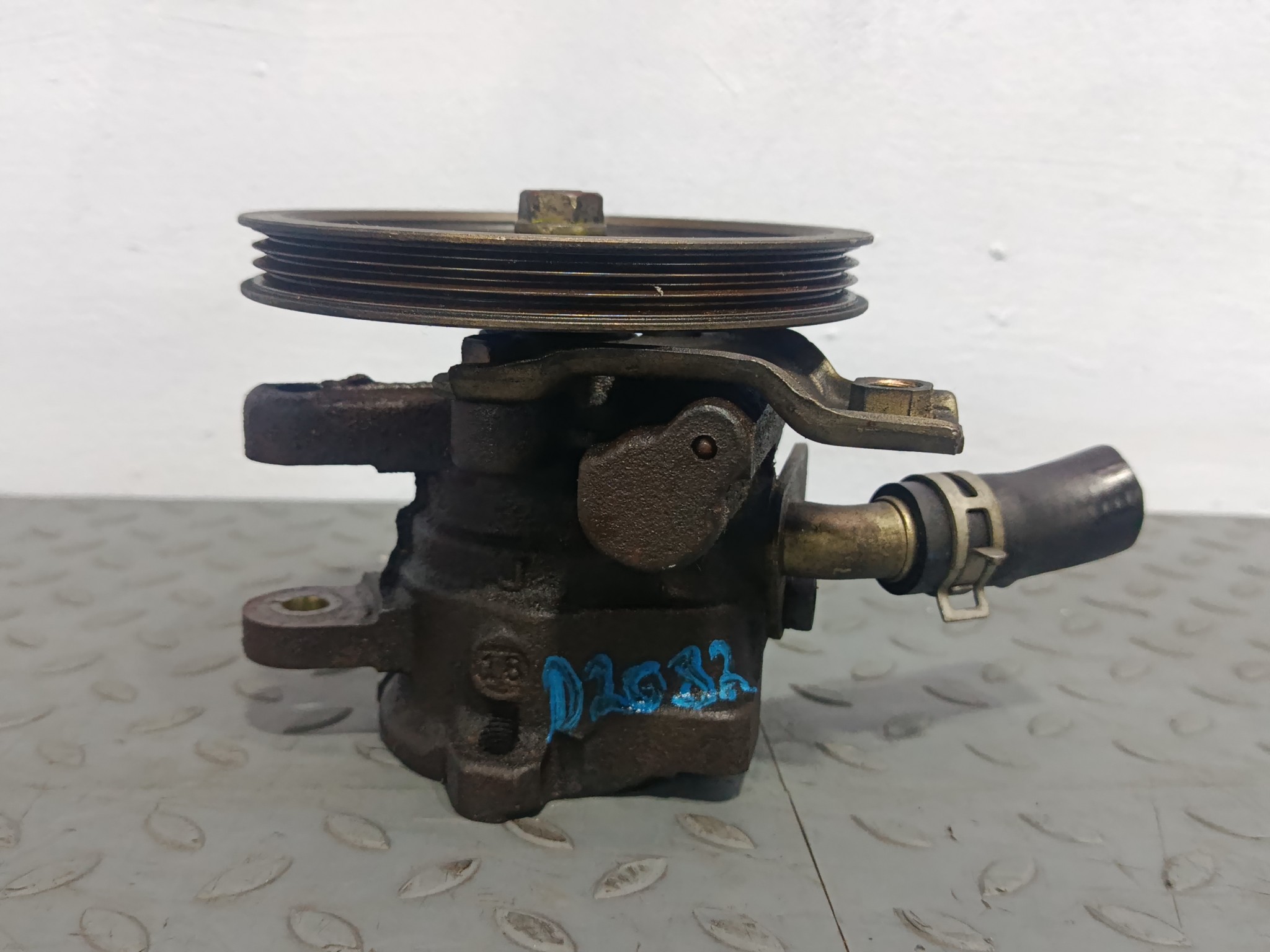 ГУР TOYOTA LEXUS 4430222080 D2082