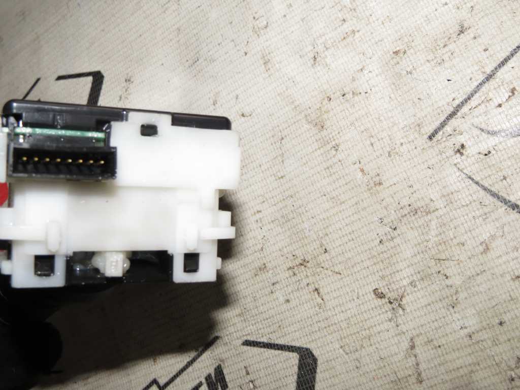 altText