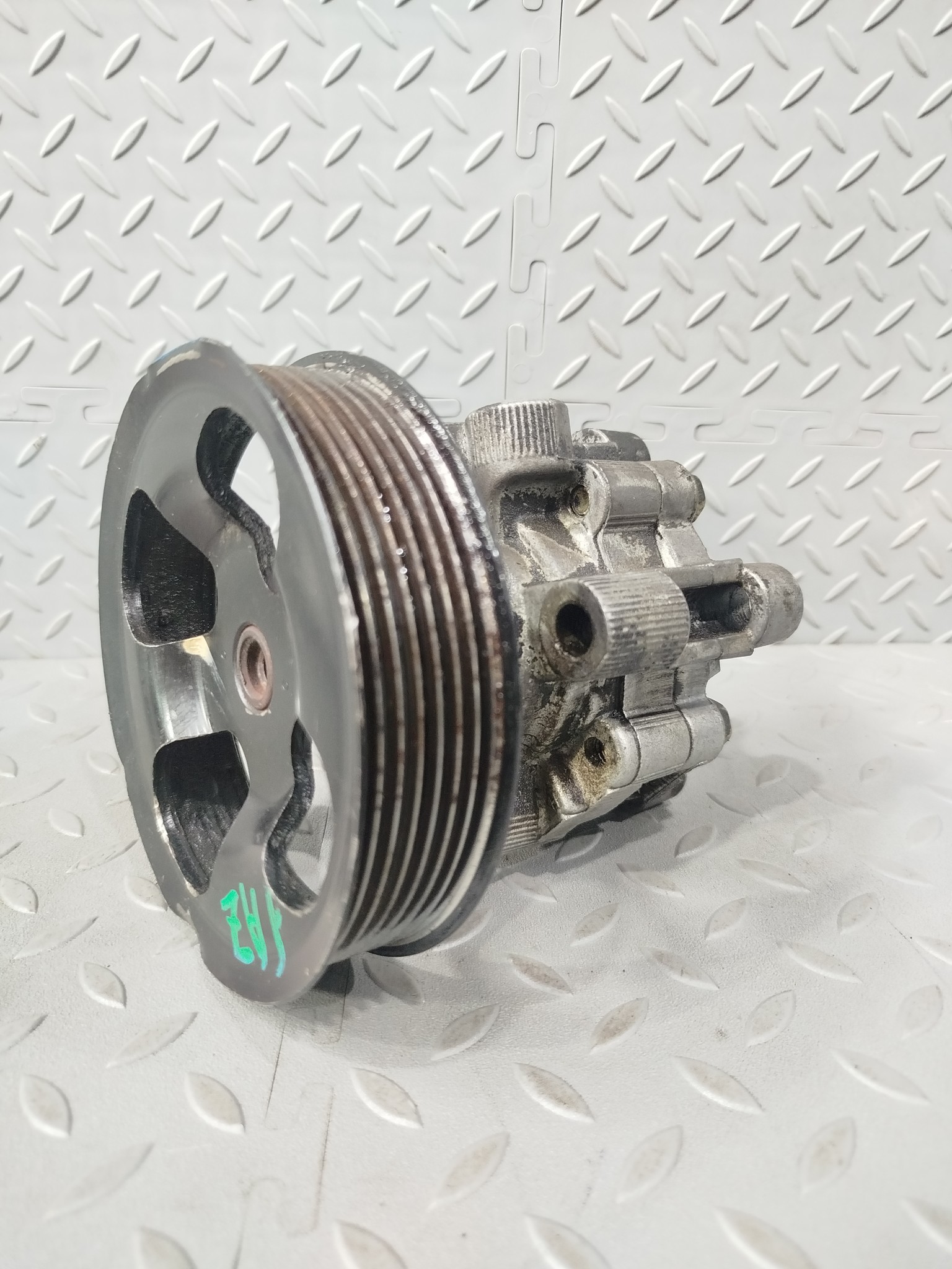 ГУР TOYOTA SCION DAIHATSU 4431005090 D004