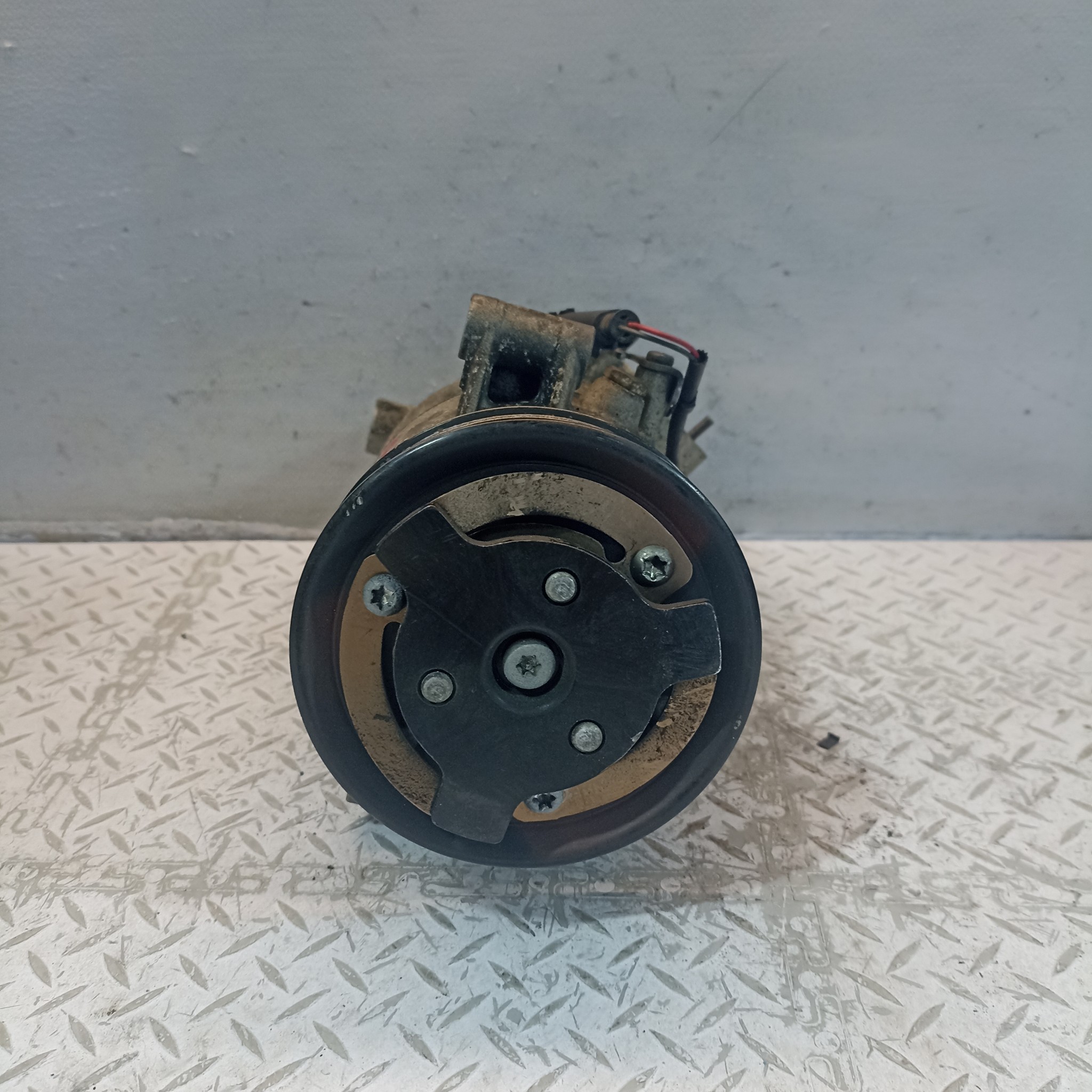 КОМПРЕССОР КОНДИЦИОНЕРА BMW 64509156821 D3043