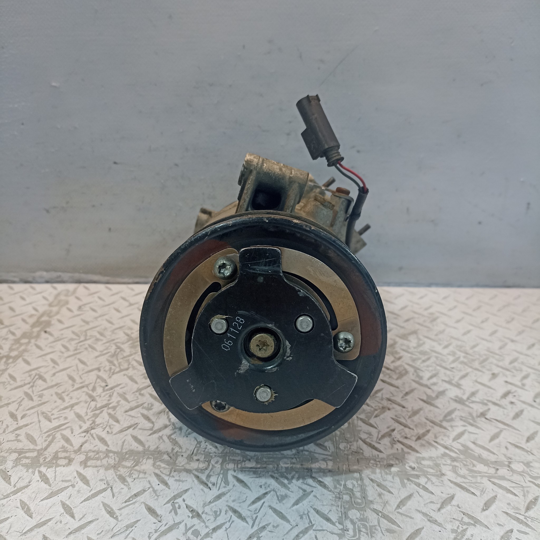 КОМПРЕССОР КОНДИЦИОНЕРА BMW 64509156821 D3045