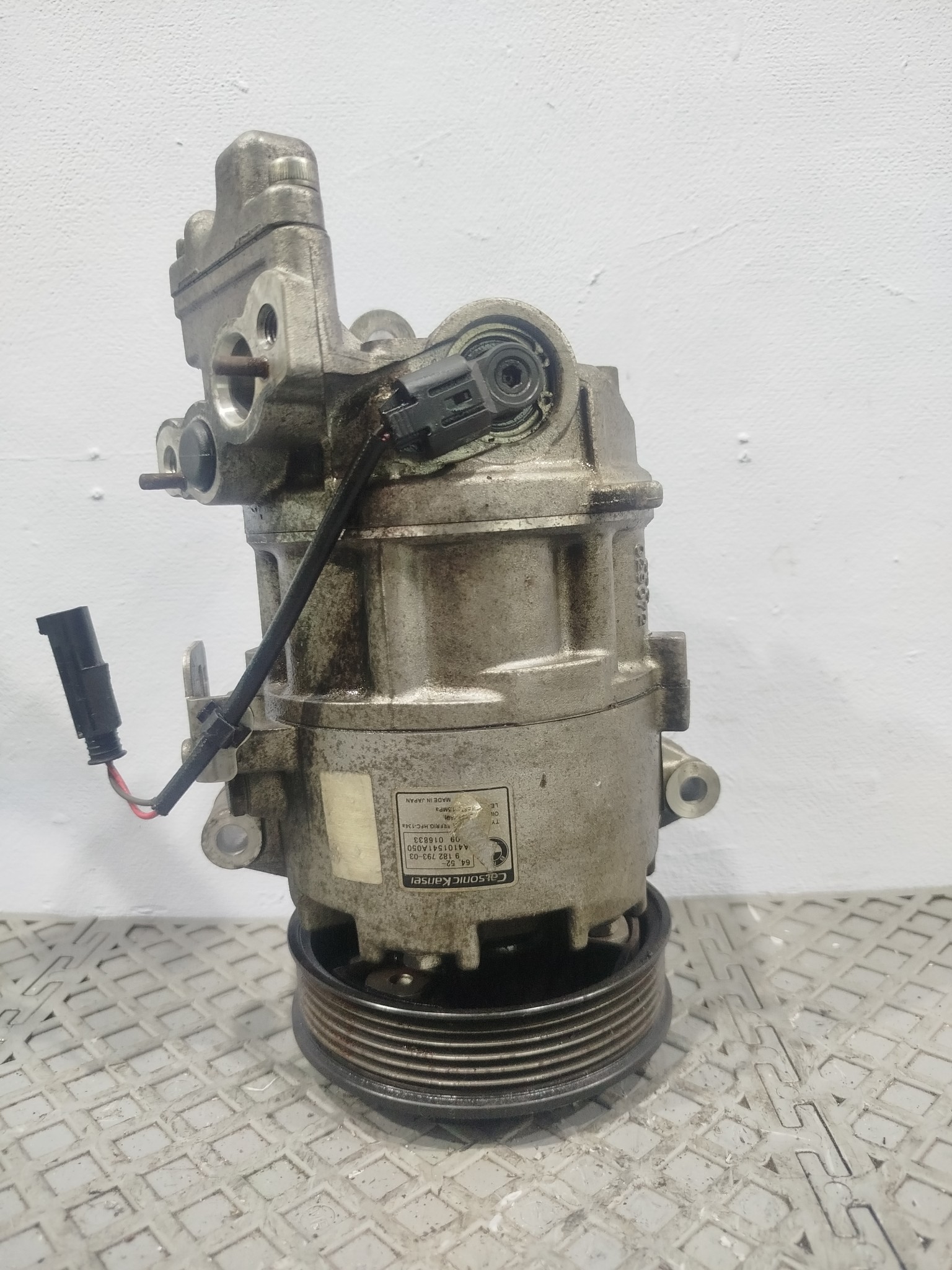 КОМПРЕССОР КОНДИЦИОНЕРА BMW 64509156821 D082