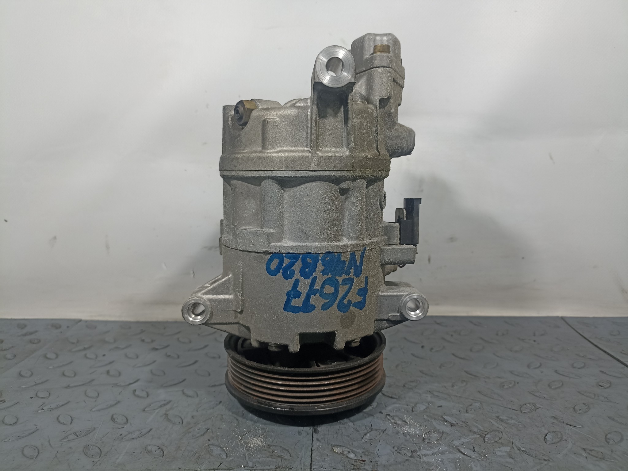 КОМПРЕССОР КОНДИЦИОНЕРА BMW 64509156821 F2677Z