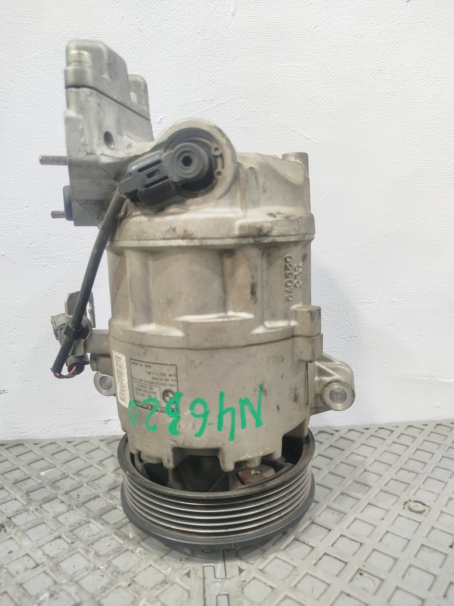 КОМПРЕССОР КОНДИЦИОНЕРА BMW 64509156821 DY820Z