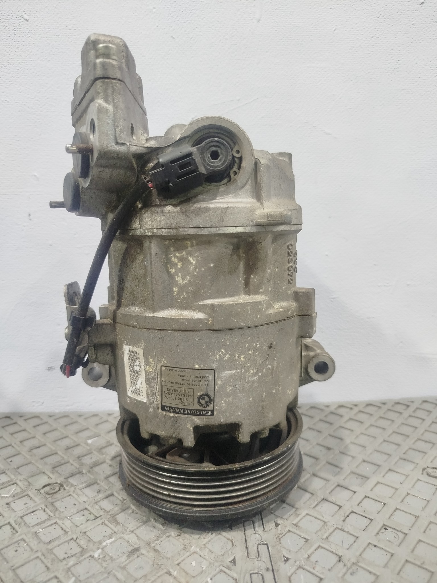 КОМПРЕССОР КОНДИЦИОНЕРА BMW 64509156821 KA9694Z