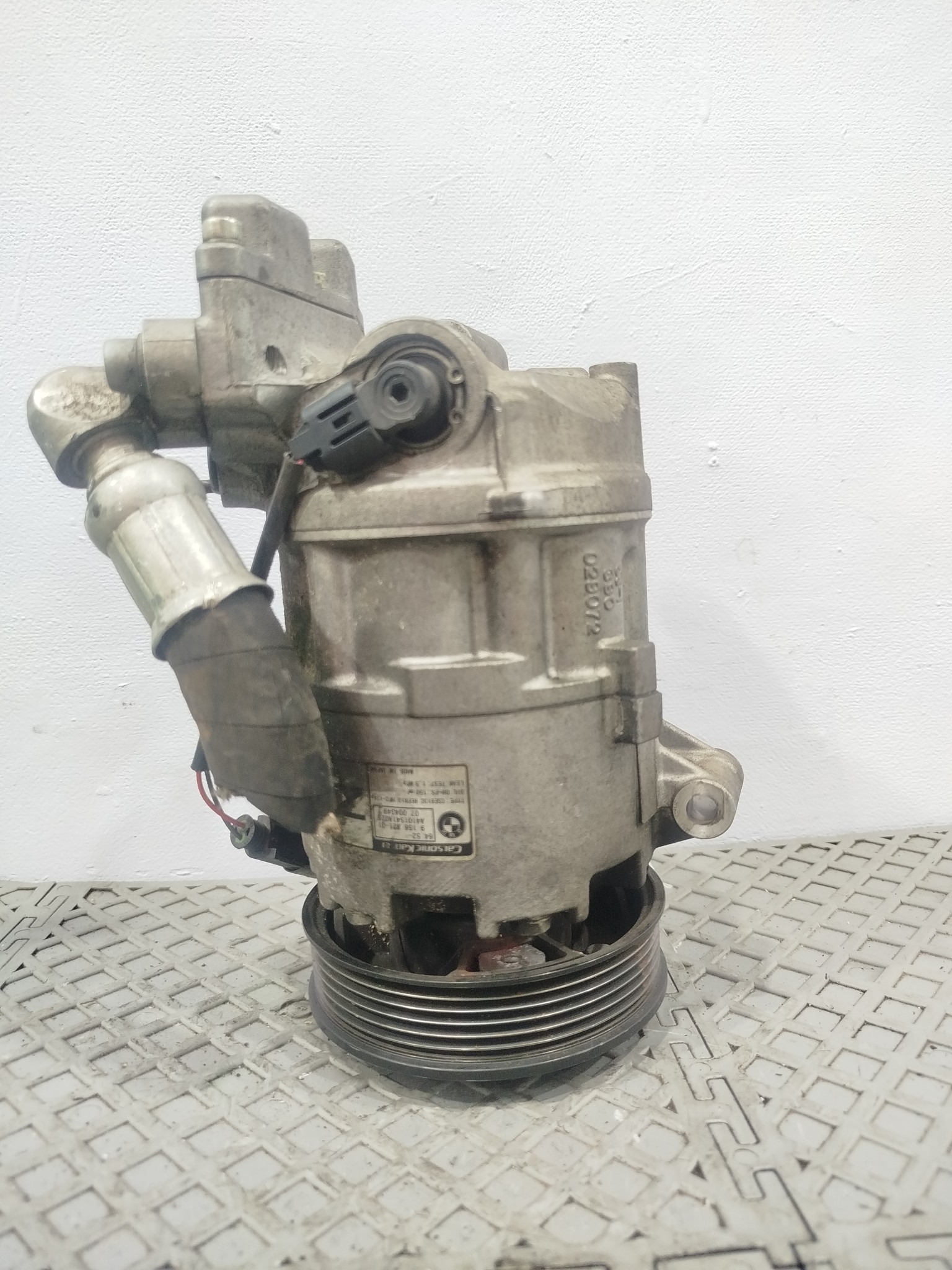 КОМПРЕССОР КОНДИЦИОНЕРА BMW 64509156821 NA8274Z