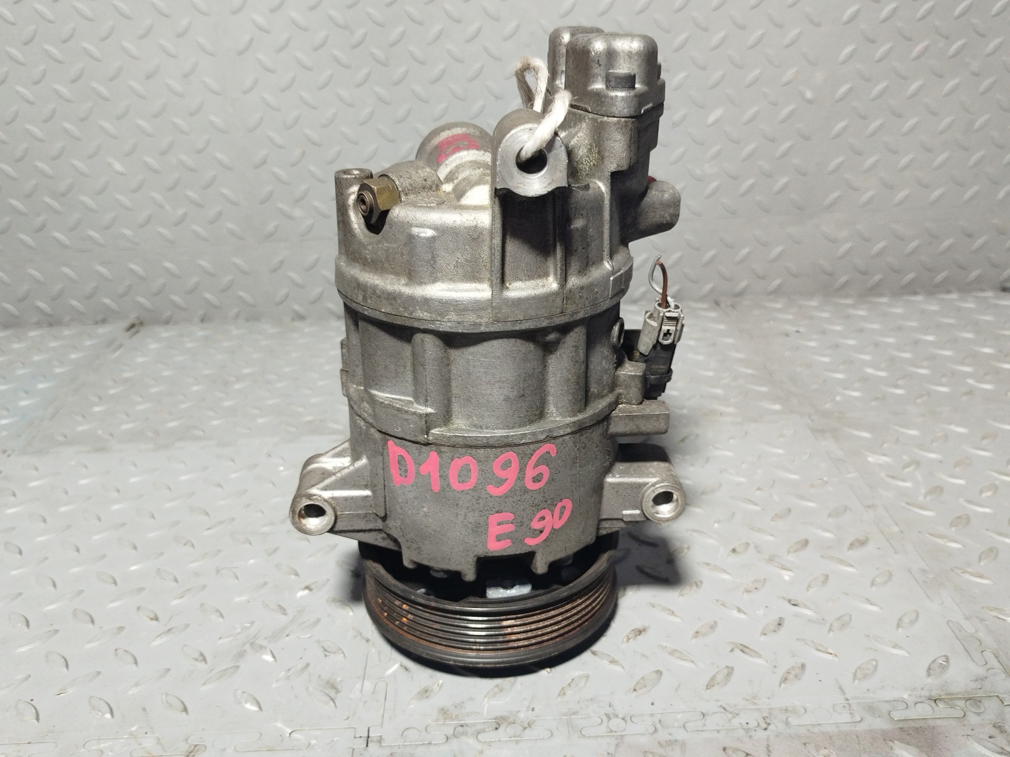 КОМПРЕССОР КОНДИЦИОНЕРА BMW 64509156821 D1096