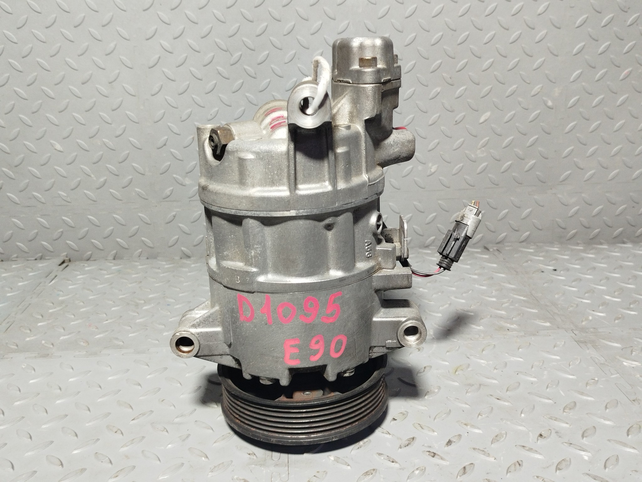 КОМПРЕССОР КОНДИЦИОНЕРА BMW 64509156821 D1095