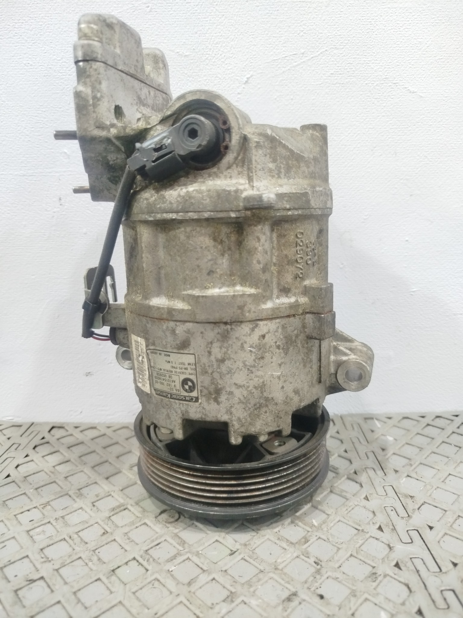 КОМПРЕССОР КОНДИЦИОНЕРА BMW 64509156821 KA9230Z