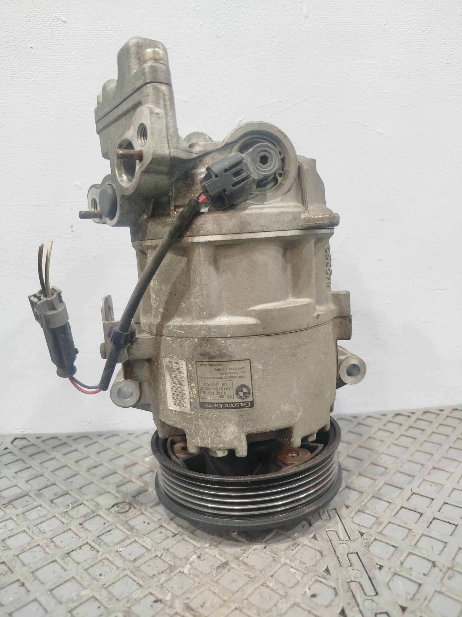 КОМПРЕССОР КОНДИЦИОНЕРА BMW 64509156821 D079