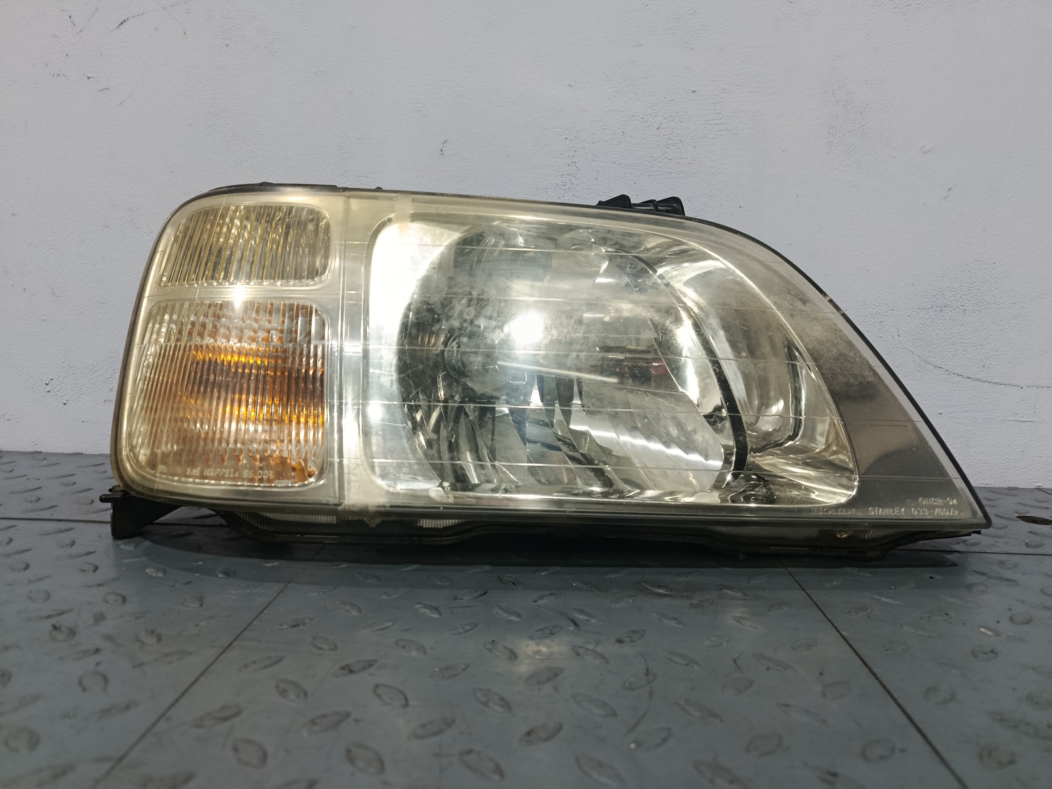 ФАРА HONDA ПРАВАЯ 33101S10003  DY661Z