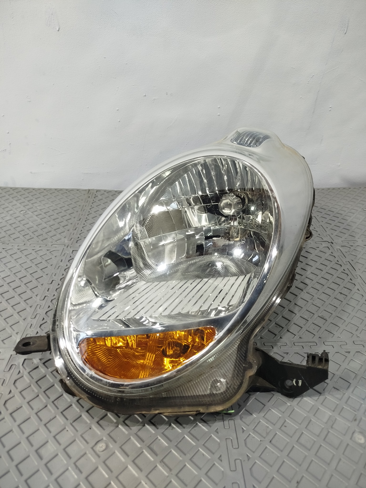 ФАРА NISSAN ЛЕВАЯ 26060CT40A  QA6073Z