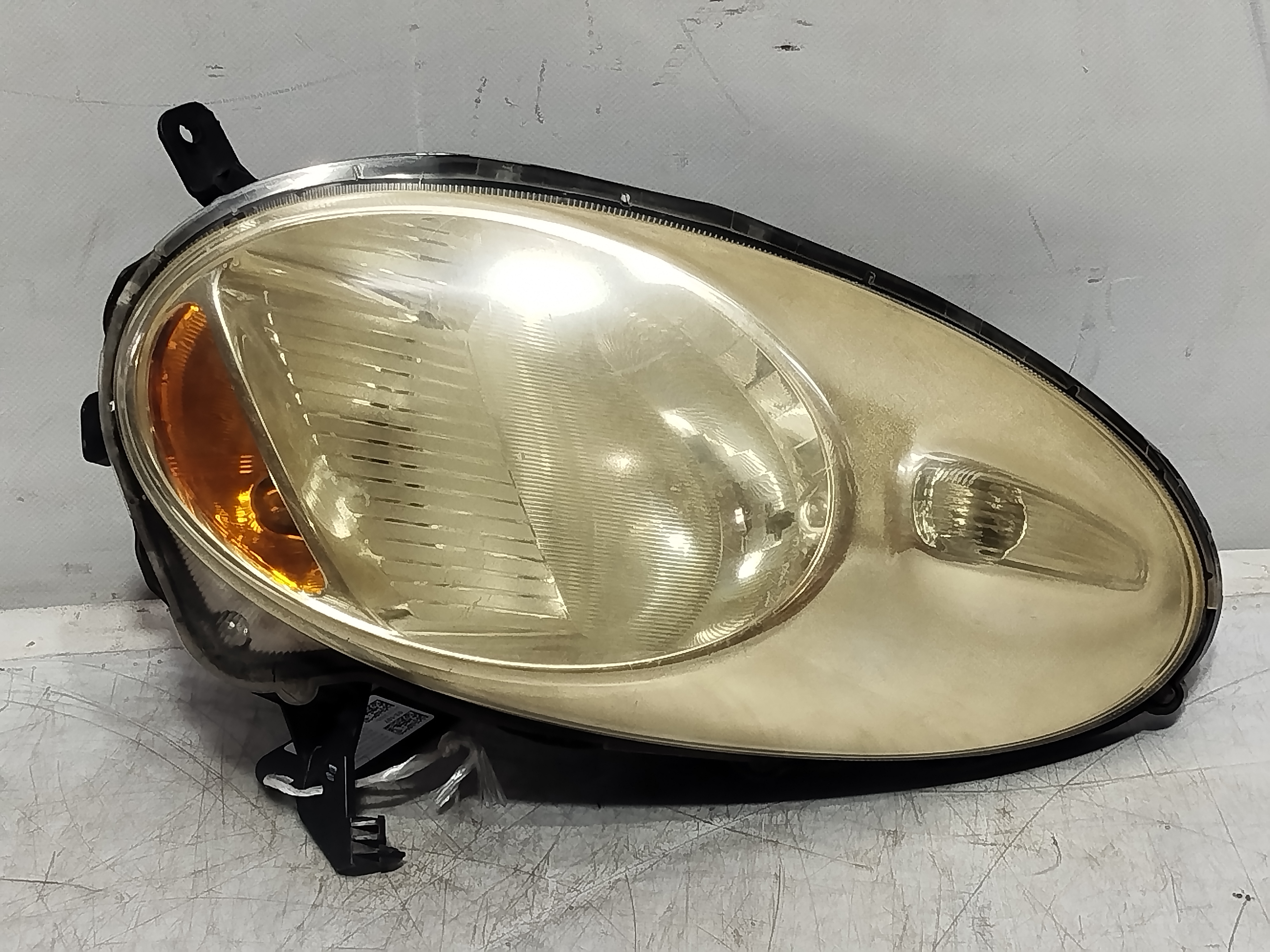 ФАРА NISSAN ЛЕВАЯ 26060CT40A  NA6002Z