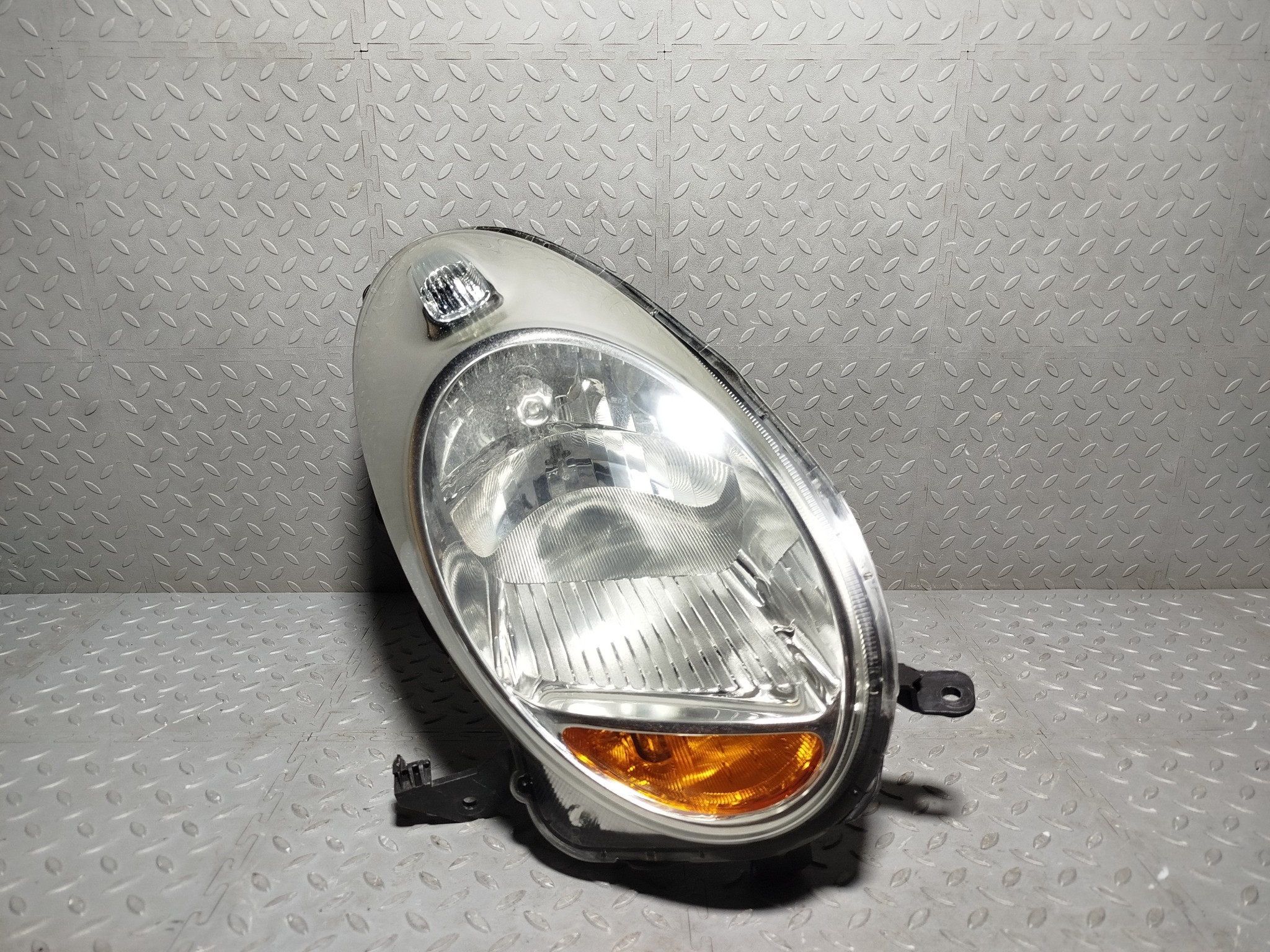 ФАРА NISSAN ПРАВАЯ 26010CT40A  KB813Z