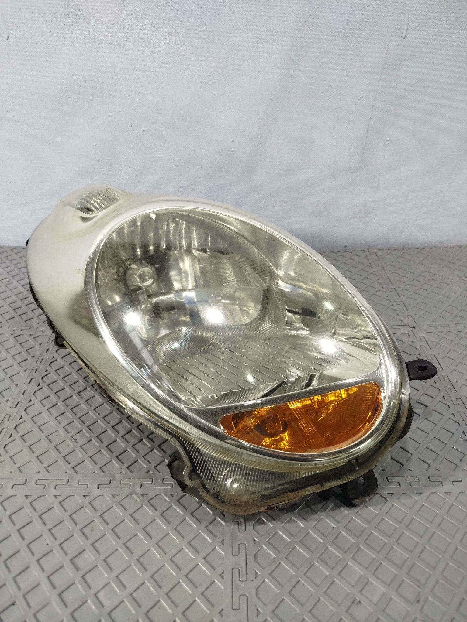 ФАРА NISSAN ПРАВАЯ 26010CT40A  QA5974Z
