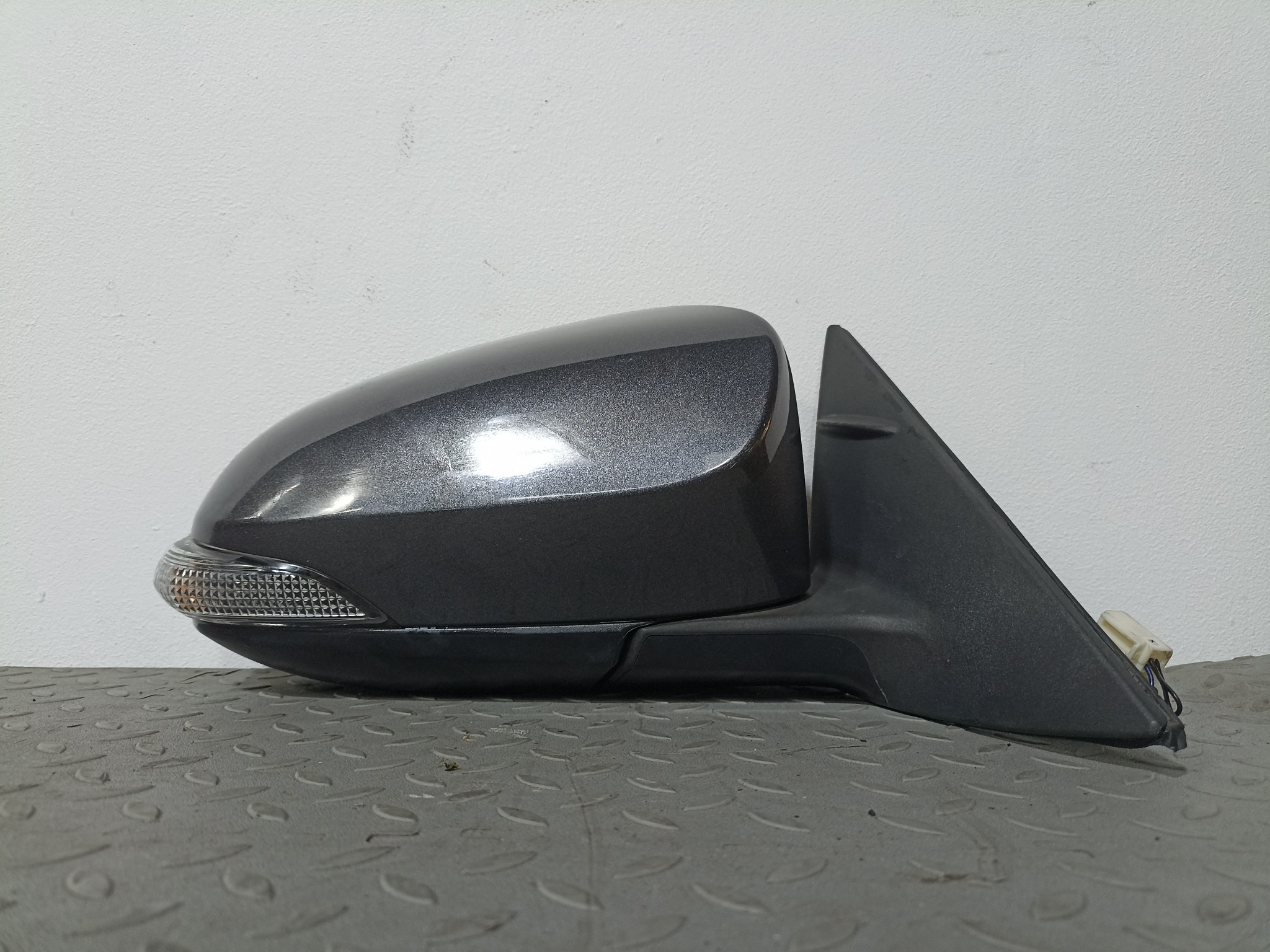 ЗЕРКАЛО TOYOTA DAIHATSU ALTIS CAMRY ПРАВОЕ 8791033A60 серый, 1G3 YE076Z