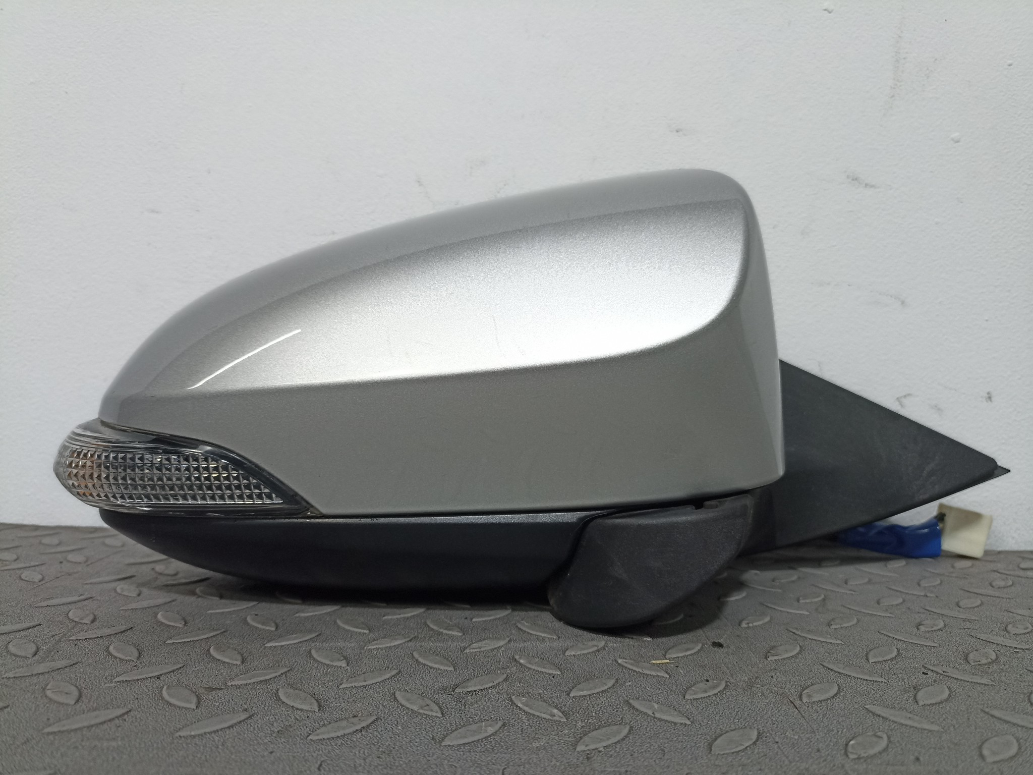 ЗЕРКАЛО TOYOTA DAIHATSU ALTIS CAMRY ПРАВОЕ 8791033A60 серебро, 1F7 FA916Z