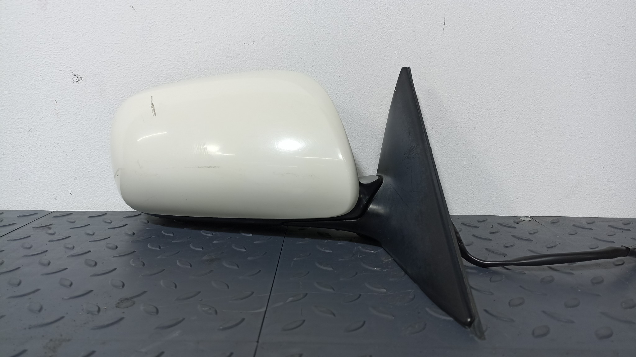ЗЕРКАЛО TOYOTA DAIHATSU ALTIS CAMRY ПРАВОЕ 8794533010 белый, 040 FA1124Z