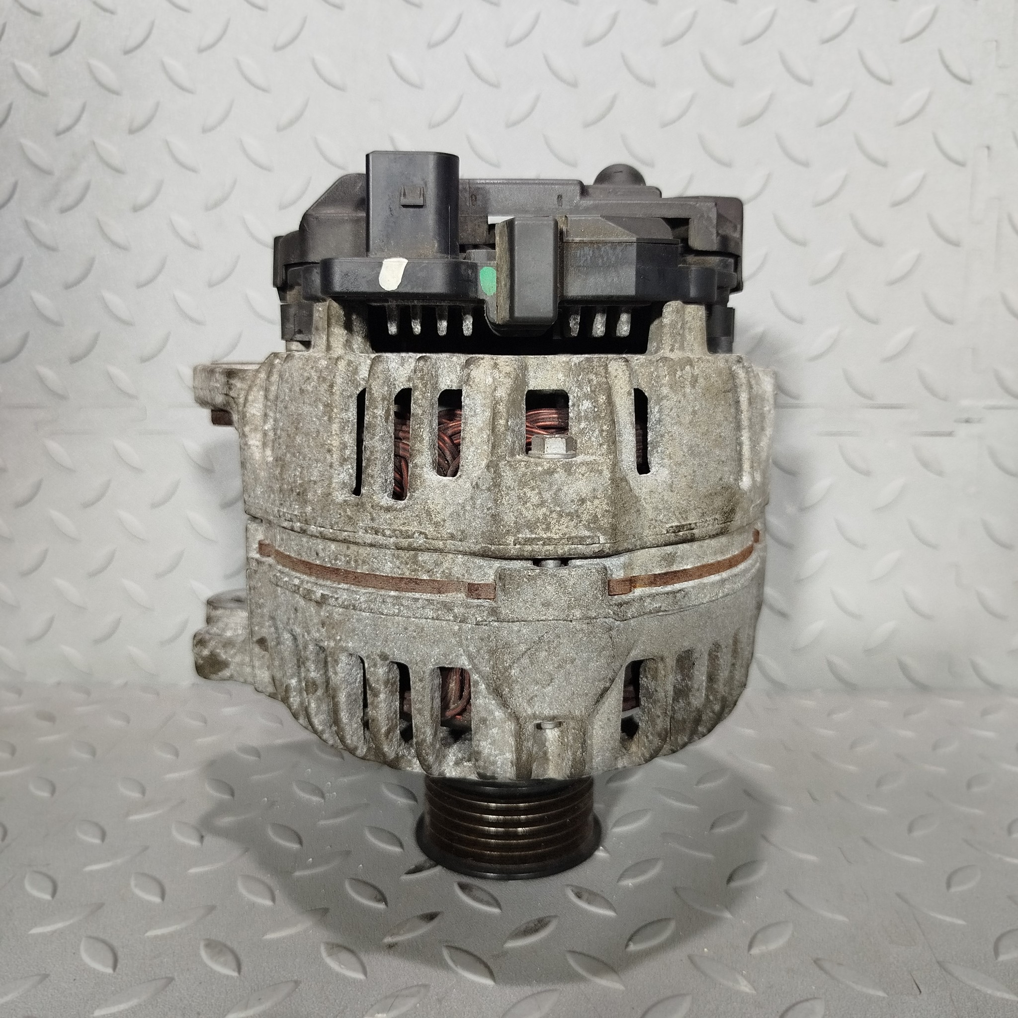 ГЕНЕРАТОР AUDI VOLKSWAGEN SEAT SKODA 036903024D F2516Z