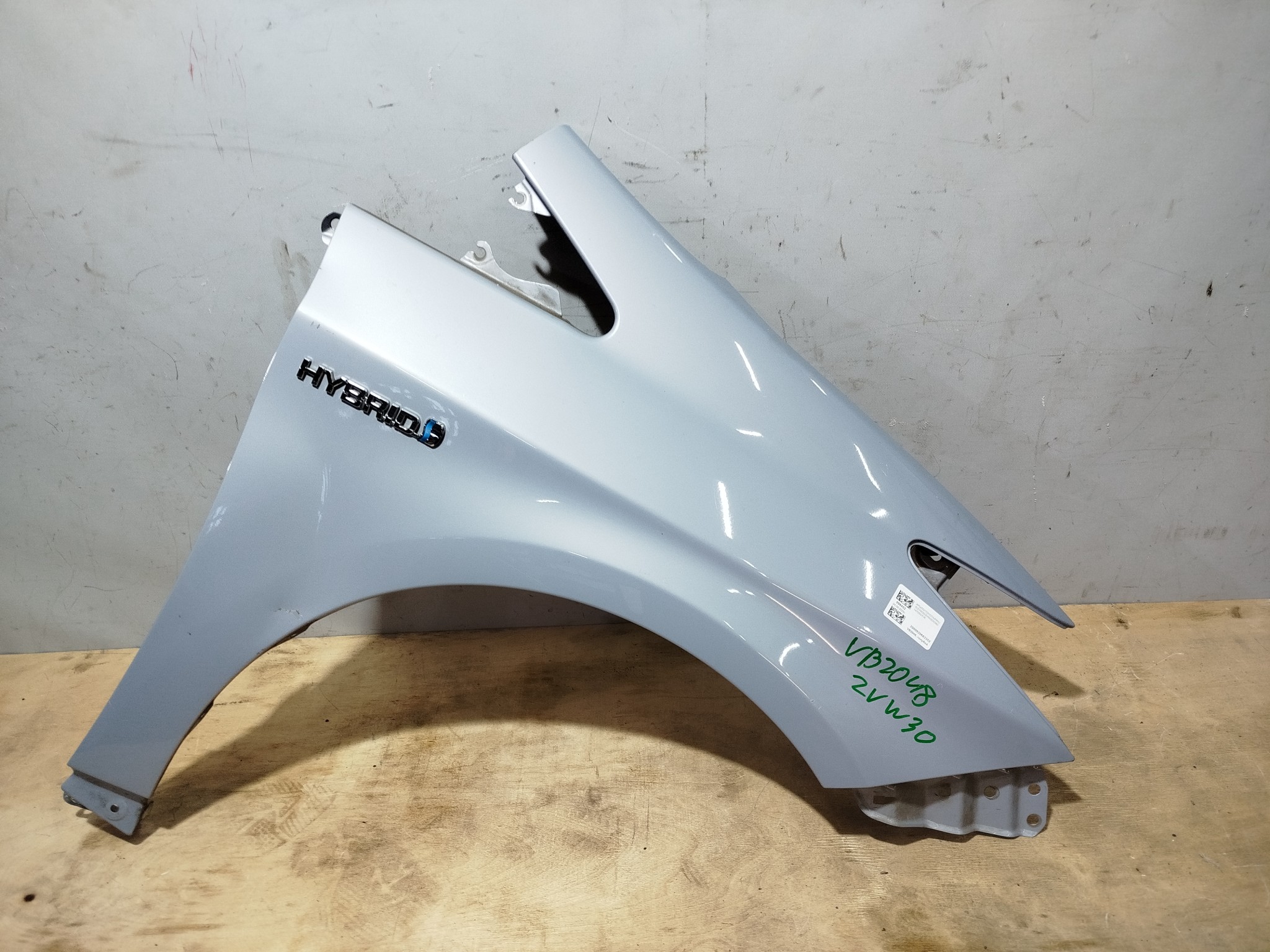КРЫЛО TOYOTA PRIUS 5380147050 ПЕРЕДНЕЕ ПРАВОЕ  голубой, 8V0 VB2048