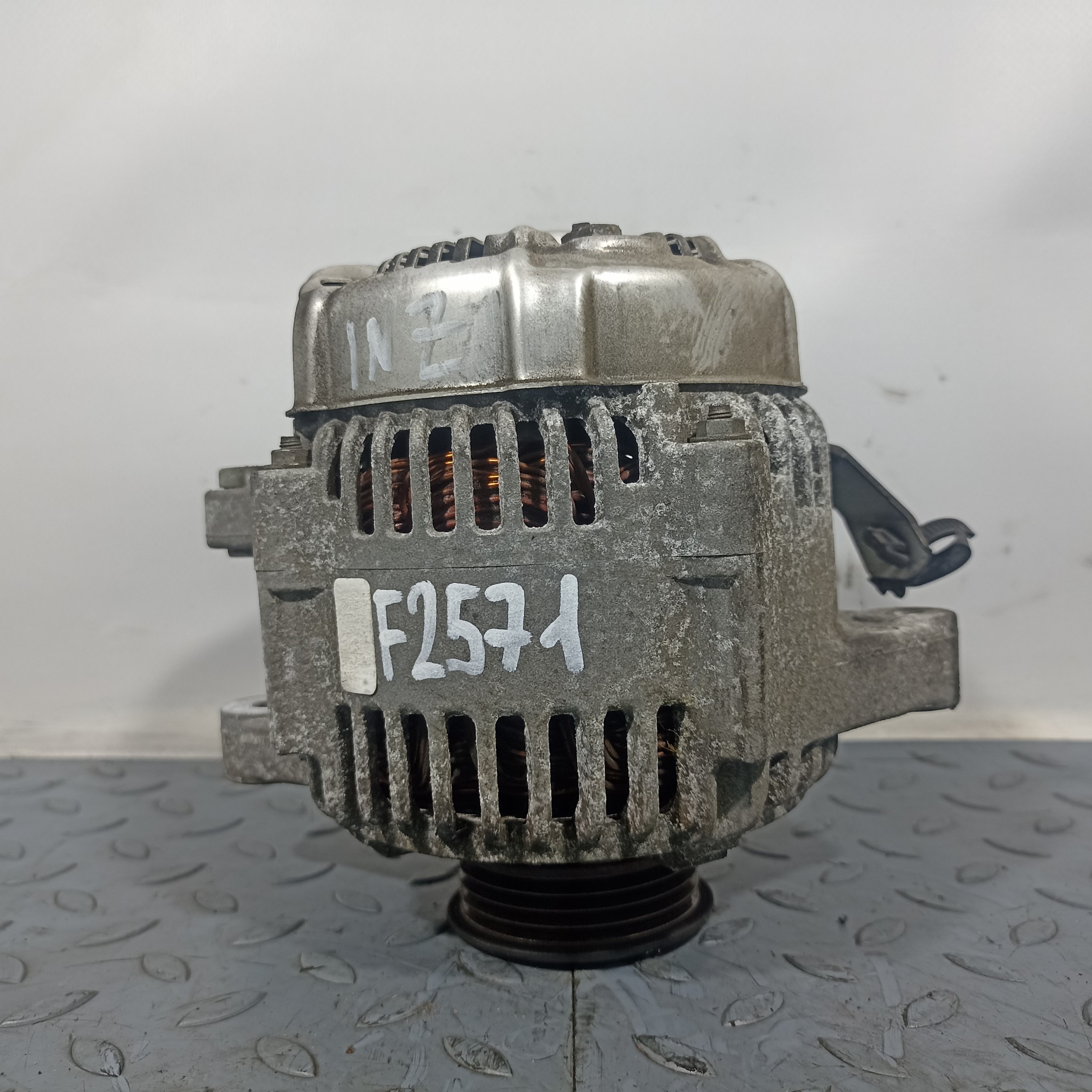 ГЕНЕРАТОР TOYOTA 2706021070  F2571Z