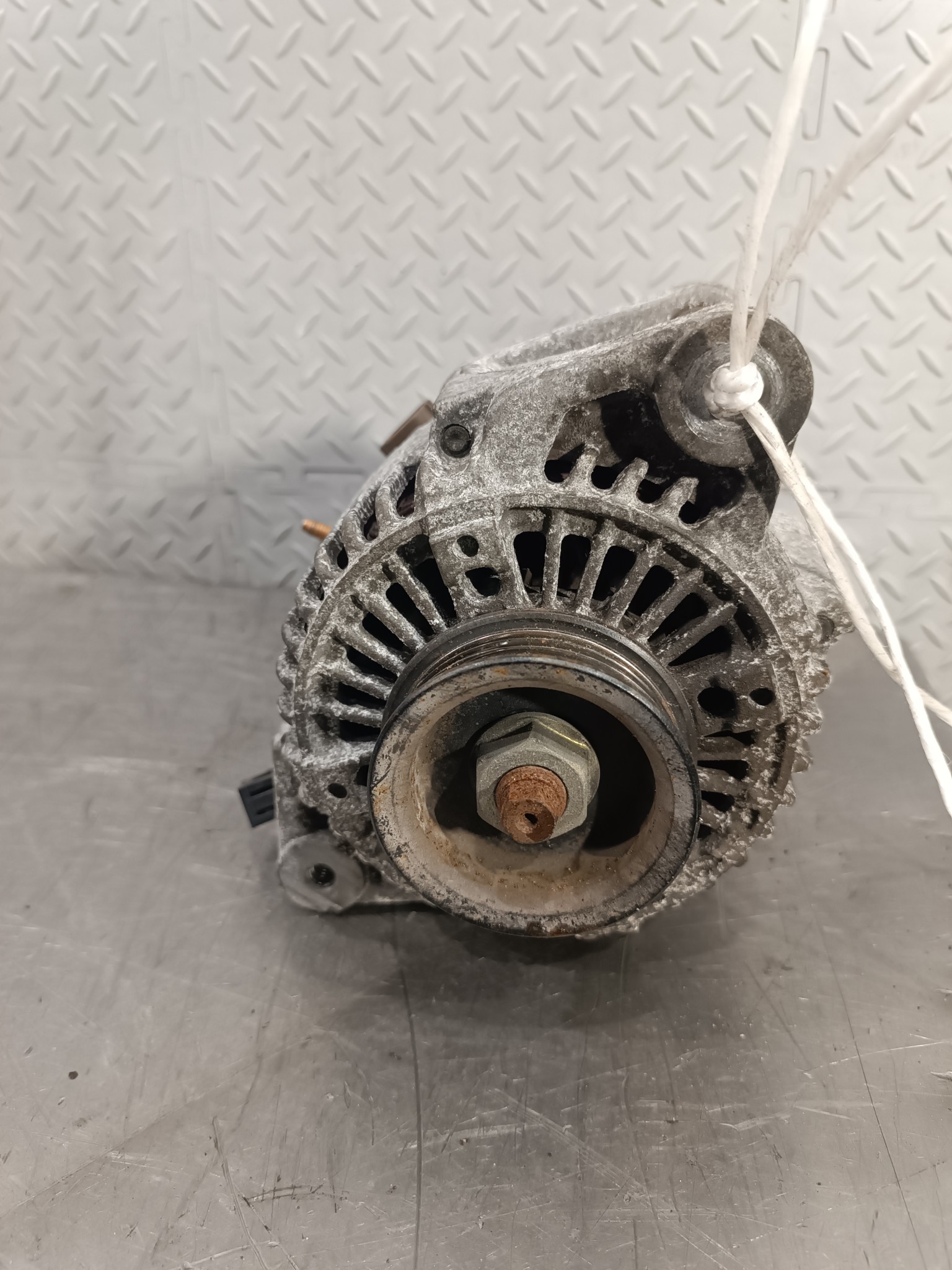 ГЕНЕРАТОР TOYOTA 2706021070  XE354Z