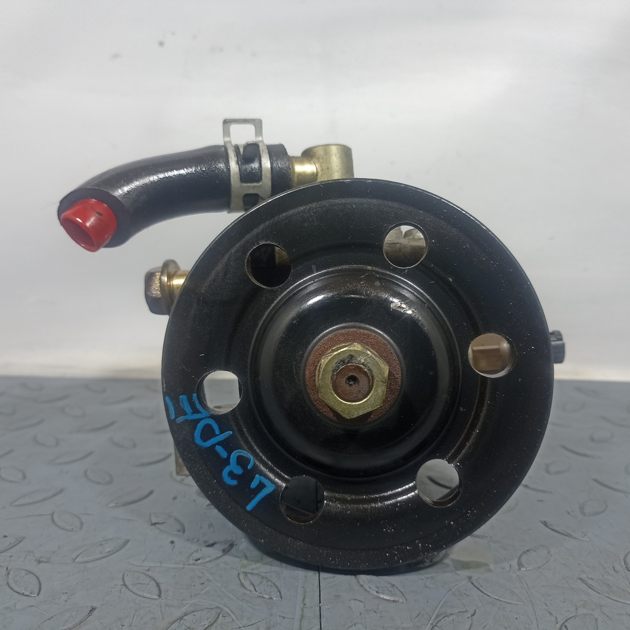 ГУР MAZDA FORD E18132650F D4098