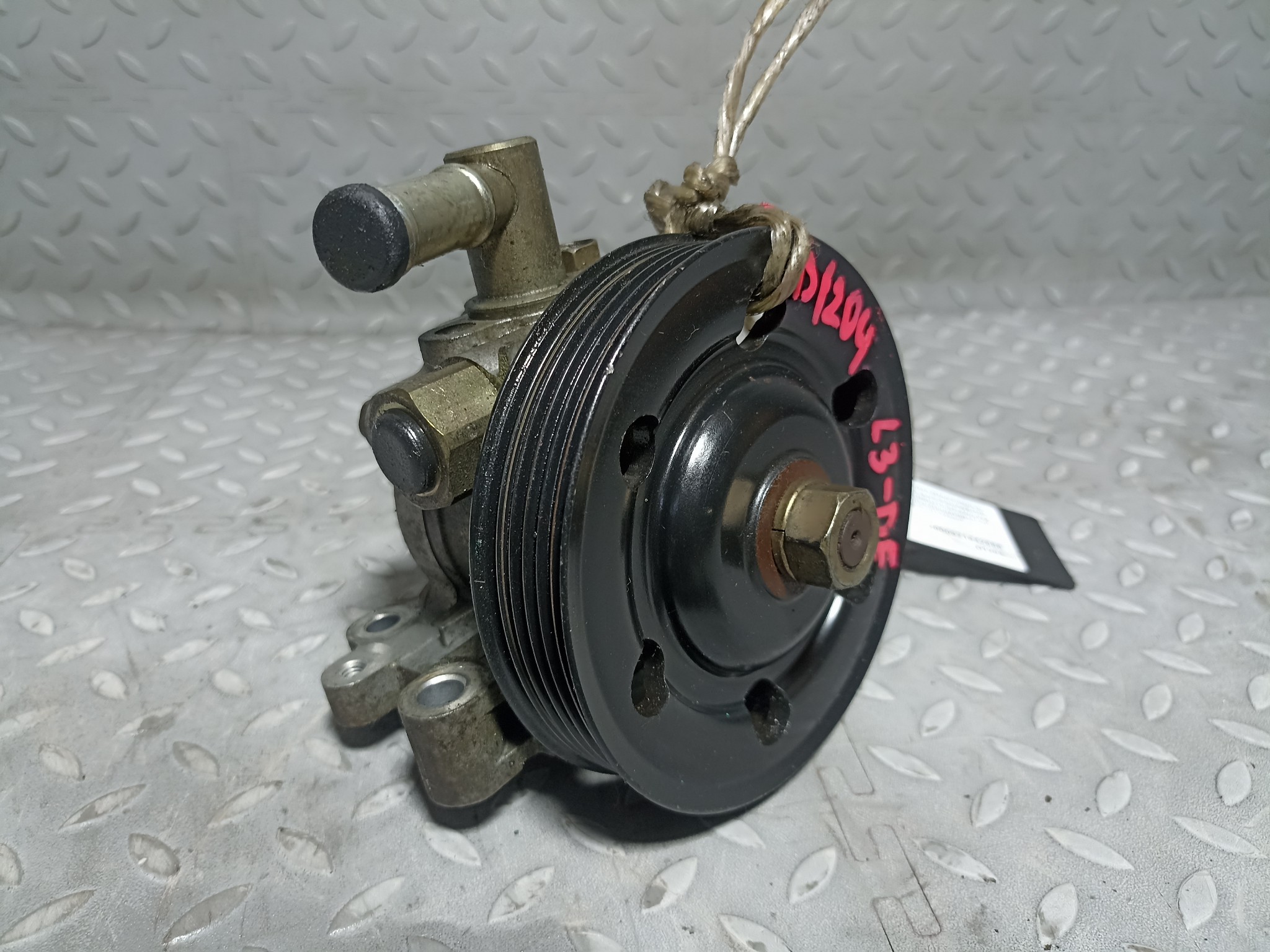 ГУР MAZDA FORD E18132650F D1204