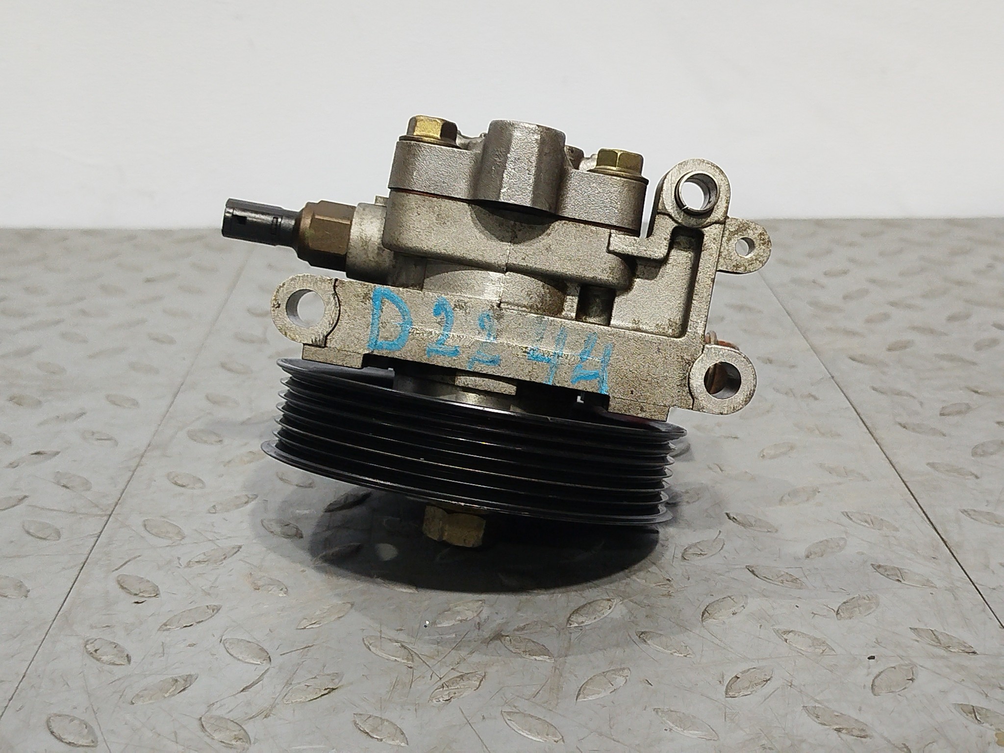 ГУР MAZDA FORD E18132650F D2244