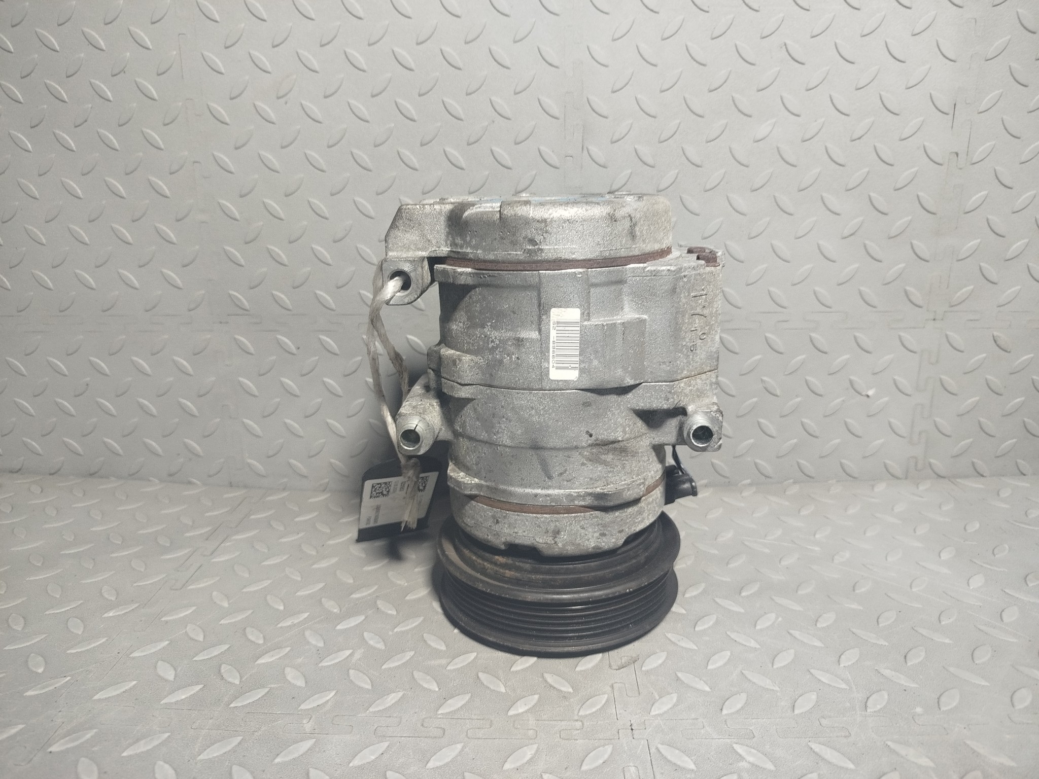 КОМПРЕССОР КОНДИЦИОНЕРА MAZDA 4472204651 F2470Z