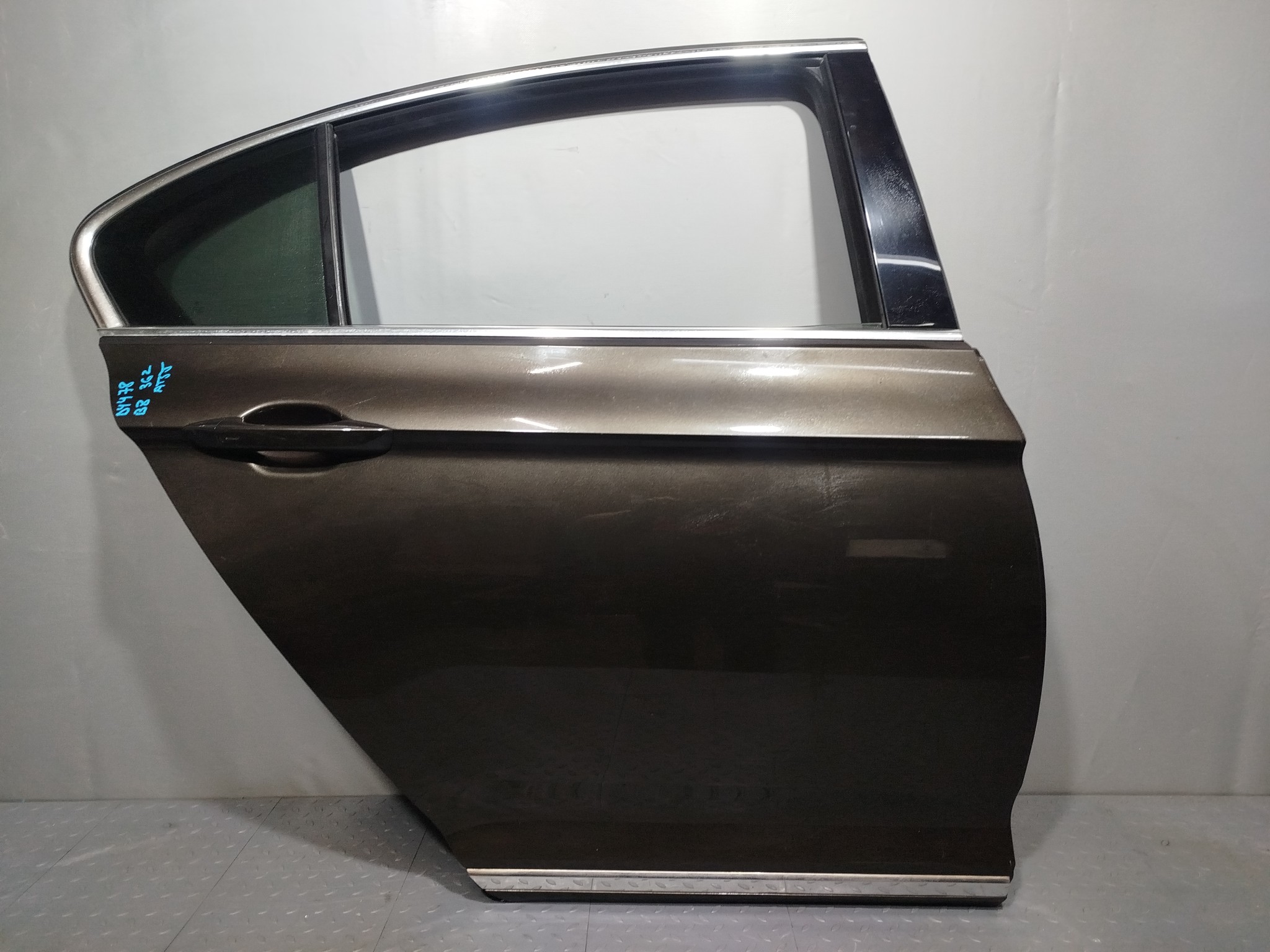 ДВЕРЬ VOLKSWAGEN PASSAT 3G5833056AC ЗАДНЯЯ ПРАВАЯ серый, C9X DY478