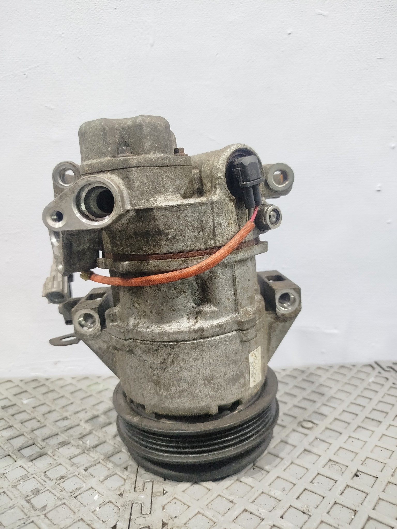 КОМПРЕССОР КОНДИЦИОНЕРА TOYOTA 883101A890  KA8695Z