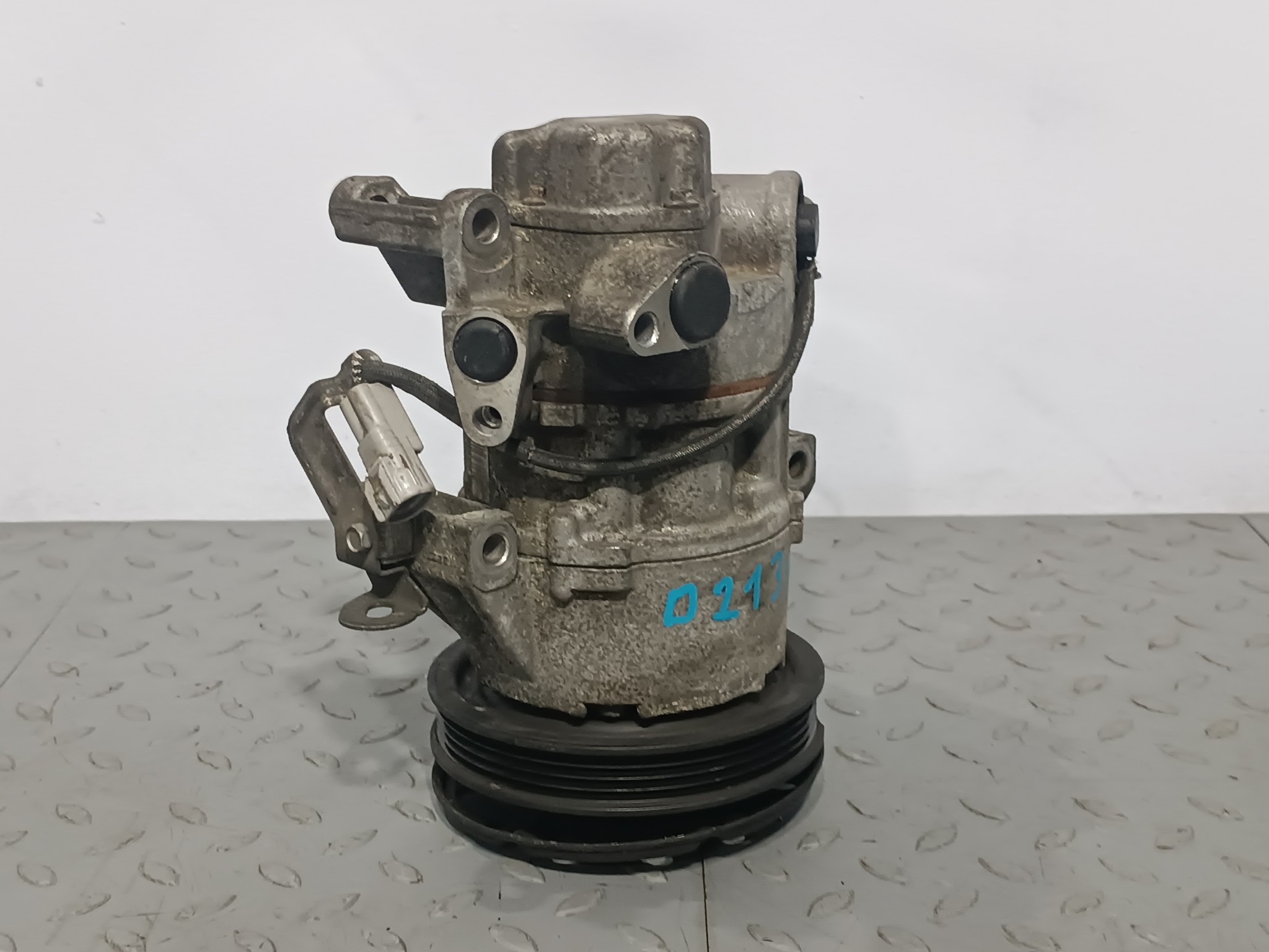 КОМПРЕССОР КОНДИЦИОНЕРА TOYOTA 883101A890  D2131