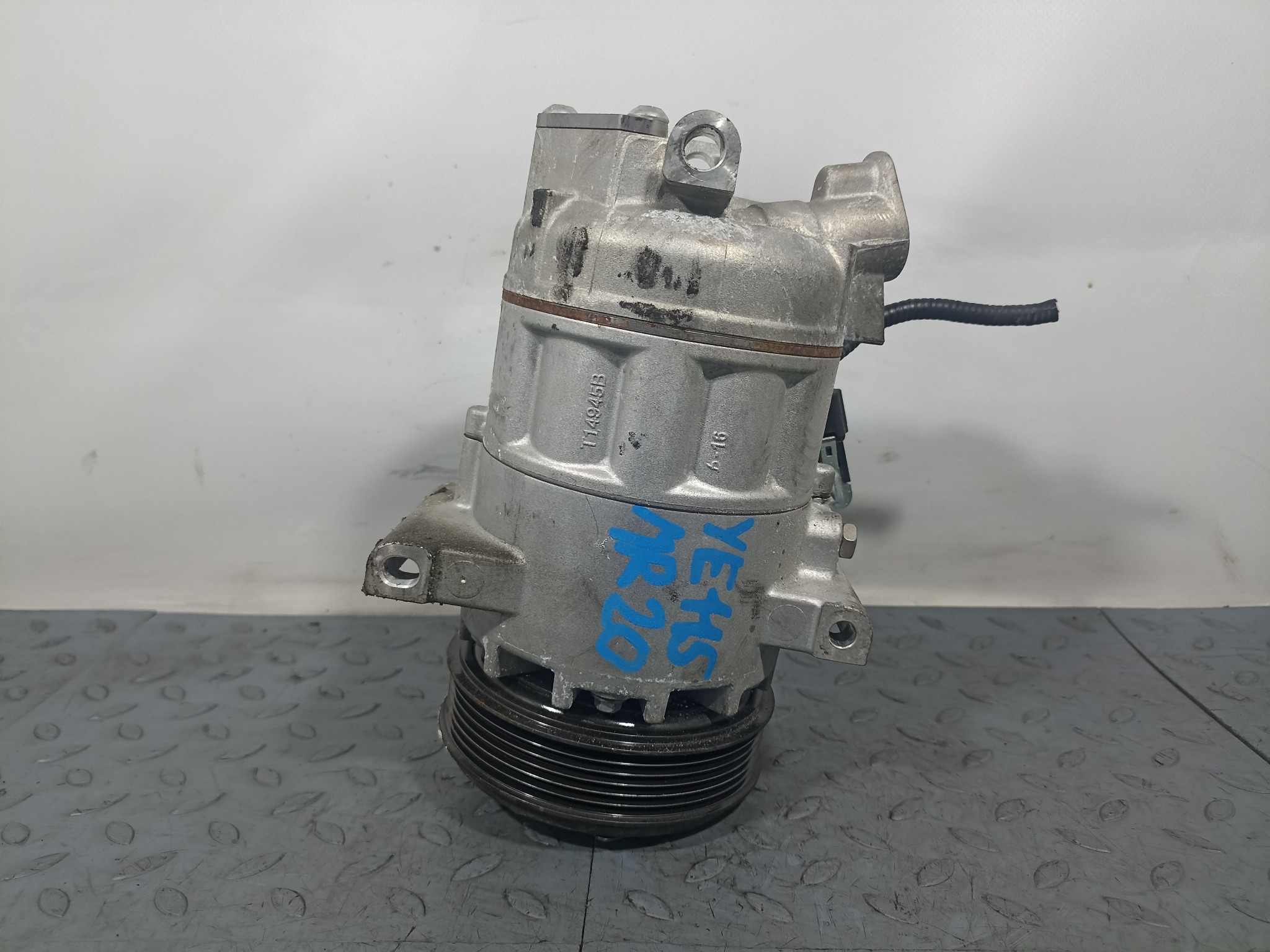 КОМПРЕССОР КОНДИЦИОНЕРА NISSAN 926001DB0A YE115Z