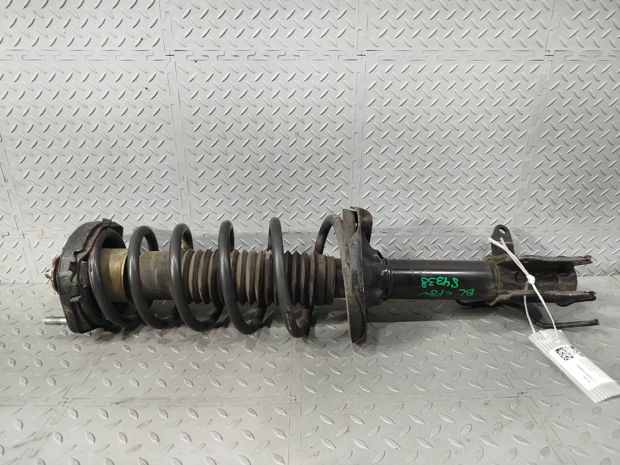 СТОЙКА ХОДОВКИ MAZDA ЗАДНЯЯ ЛЕВАЯ B26R28900E  S4338
