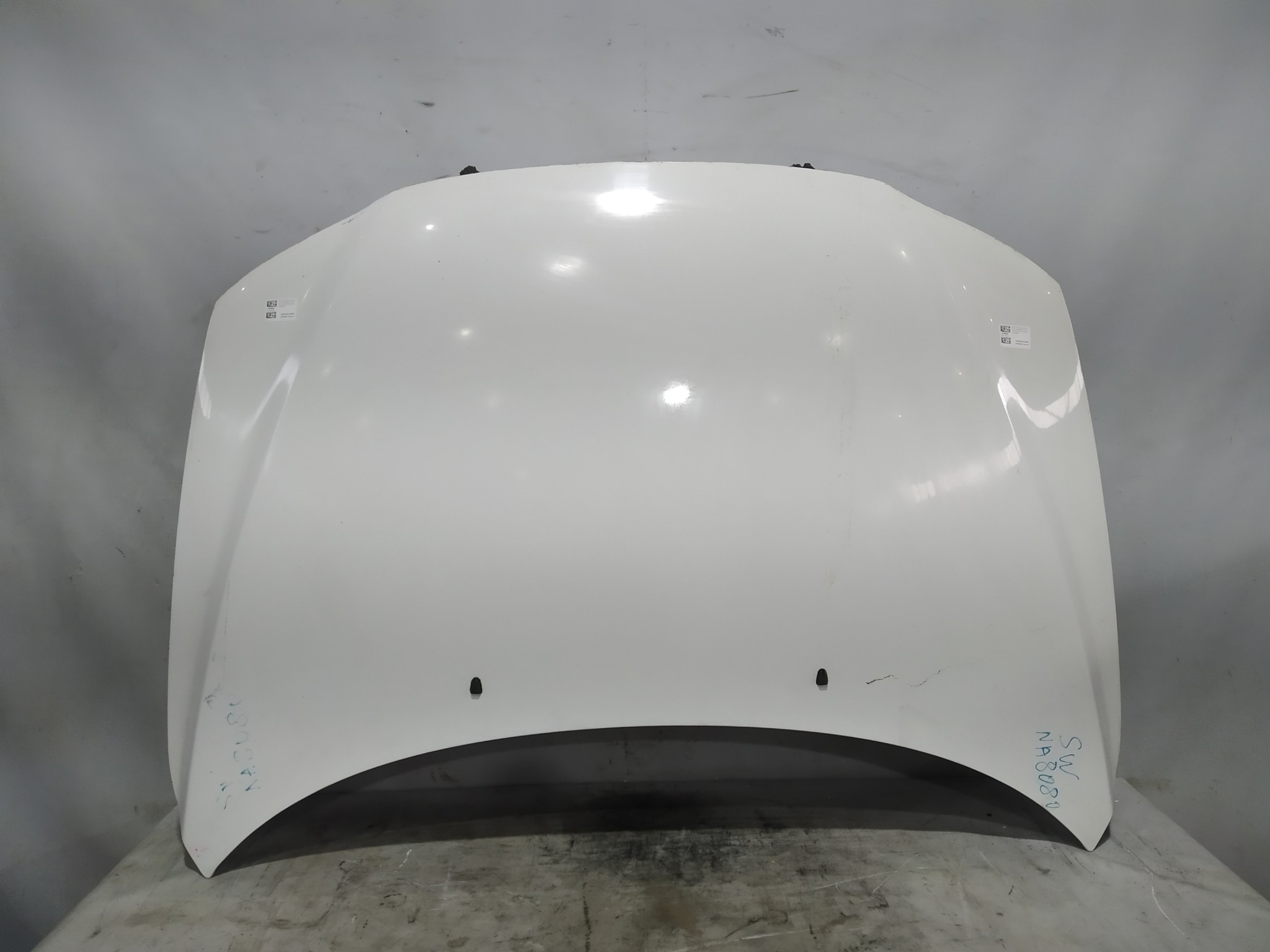 КАПОТ VOLVO S60 V70 XC70 30796490 белый NA8080
