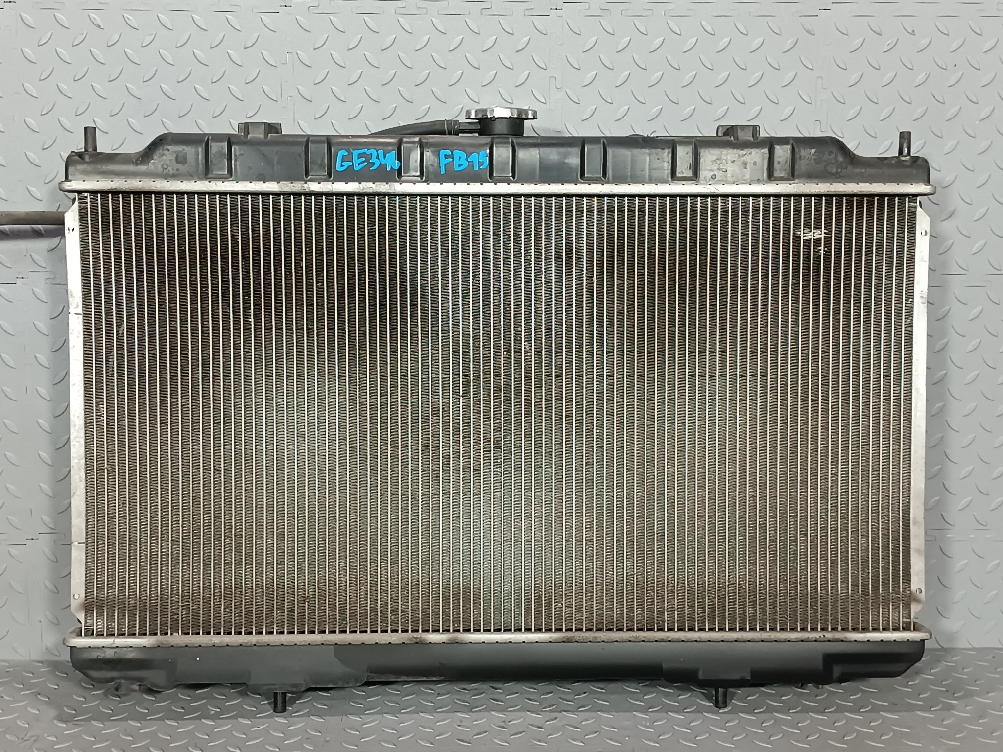 РАДИАТОР ДВИГАТЕЛЯ NISSAN MAZDA 214606N003  GE346Z