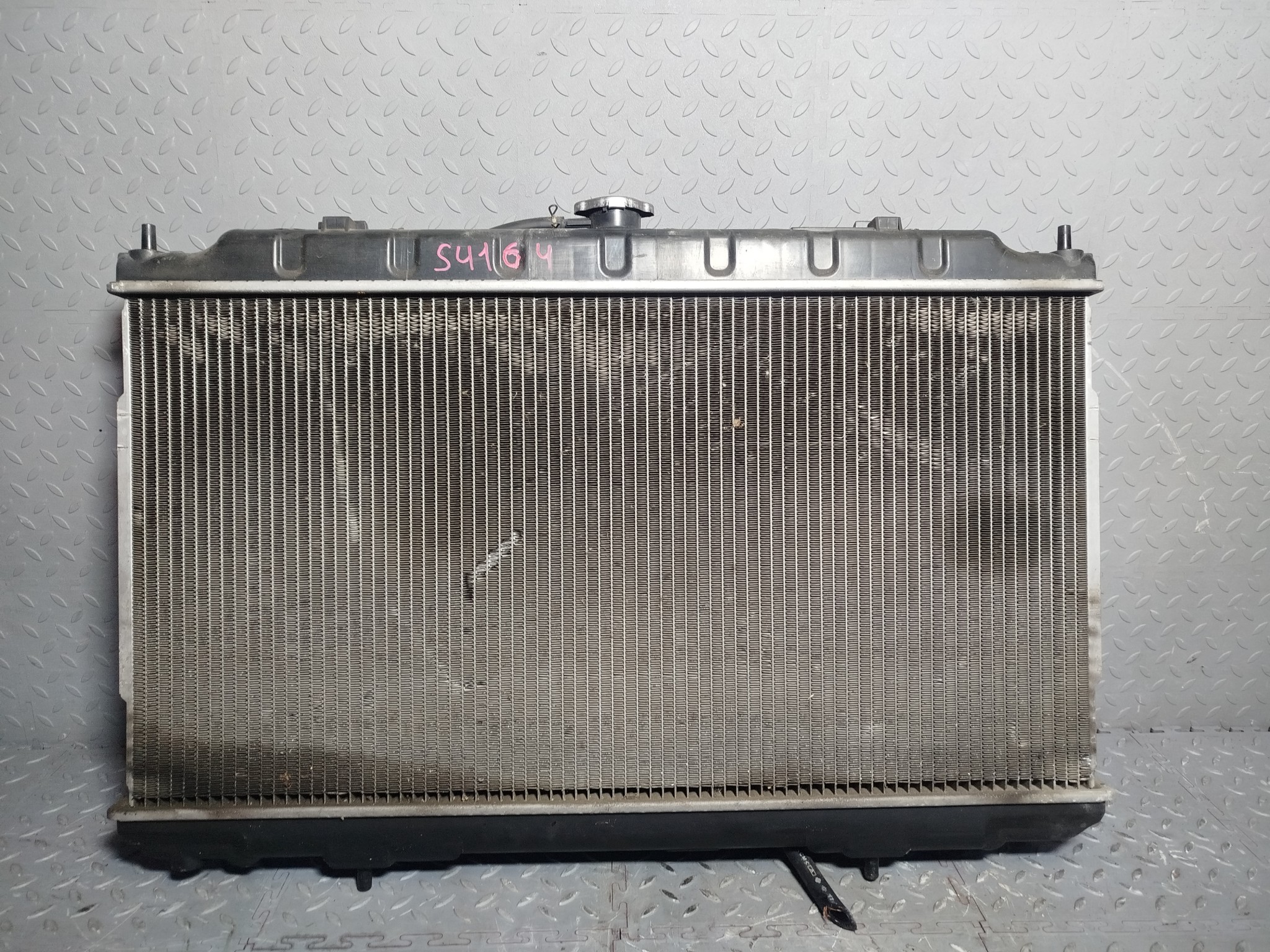 РАДИАТОР ДВИГАТЕЛЯ NISSAN MAZDA 214606N003  S4164