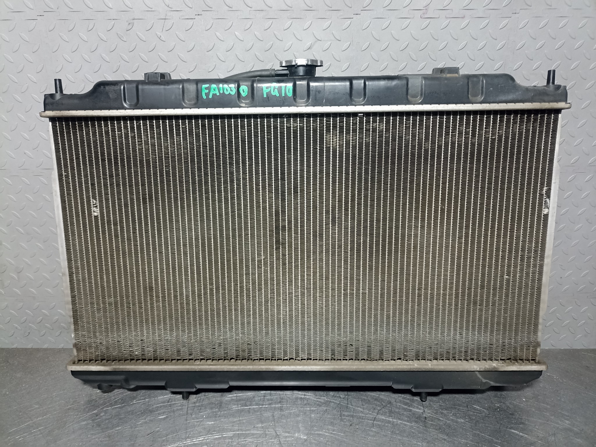 РАДИАТОР ДВИГАТЕЛЯ NISSAN MAZDA 214606N003  FA1030
