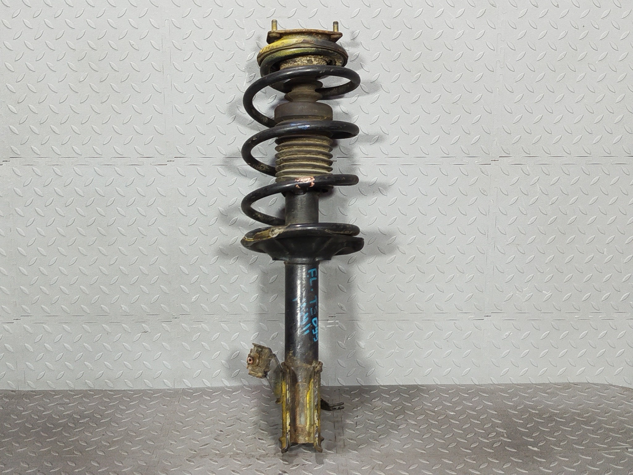 СТОЙКА ХОДОВКИ NISSAN MAZDA ПЕРЕДНЯЯ ЛЕВАЯ 54303WD226  TE099