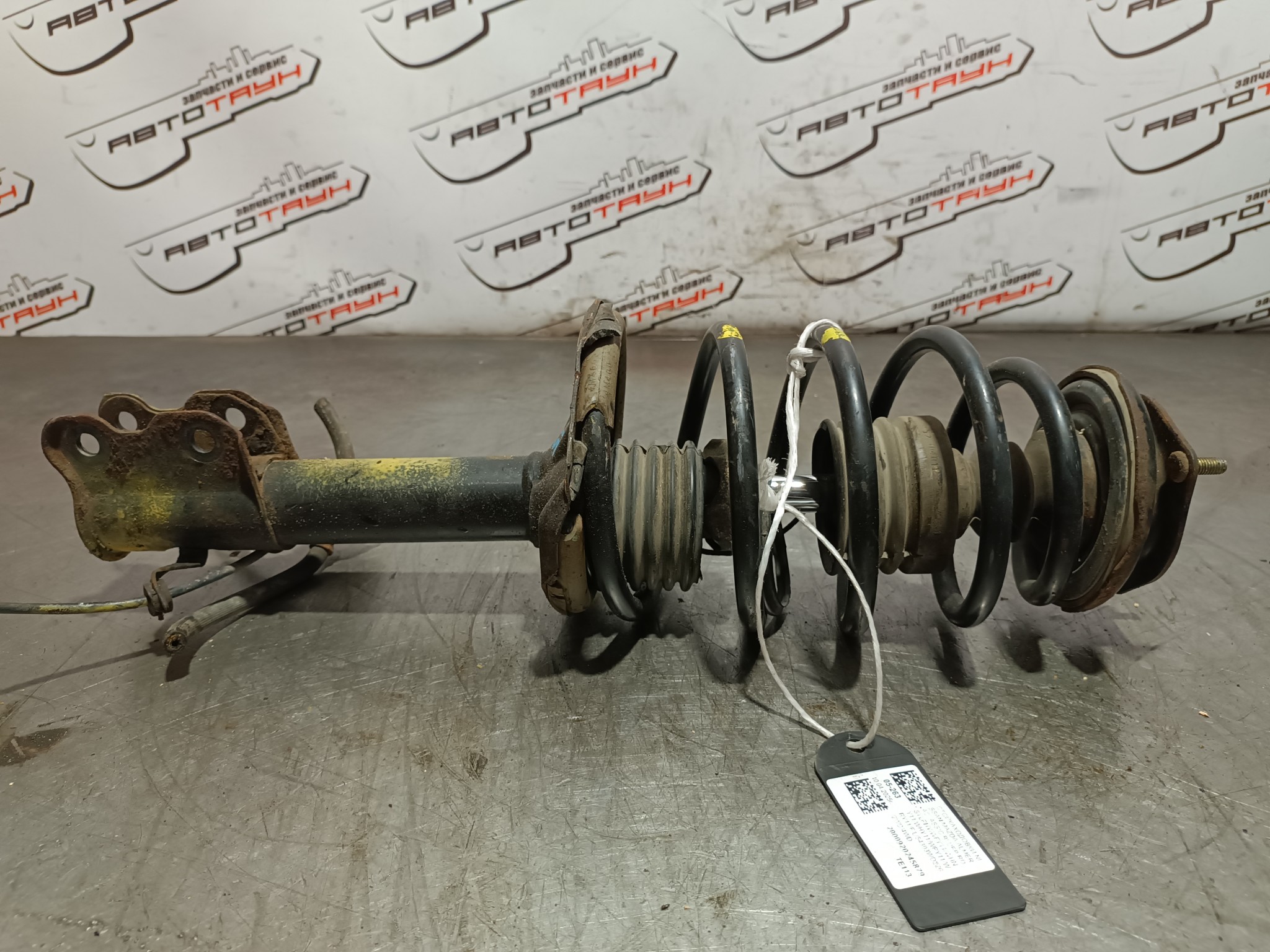 СТОЙКА ХОДОВКИ NISSAN MAZDA ПЕРЕДНЯЯ ЛЕВАЯ 54303WD226  TE113
