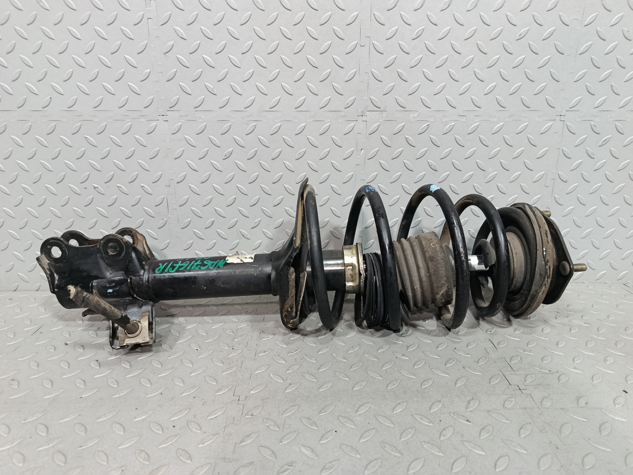 СТОЙКА ХОДОВКИ NISSAN MAZDA ПЕРЕДНЯЯ ПРАВАЯ 54302WD226  NA6716