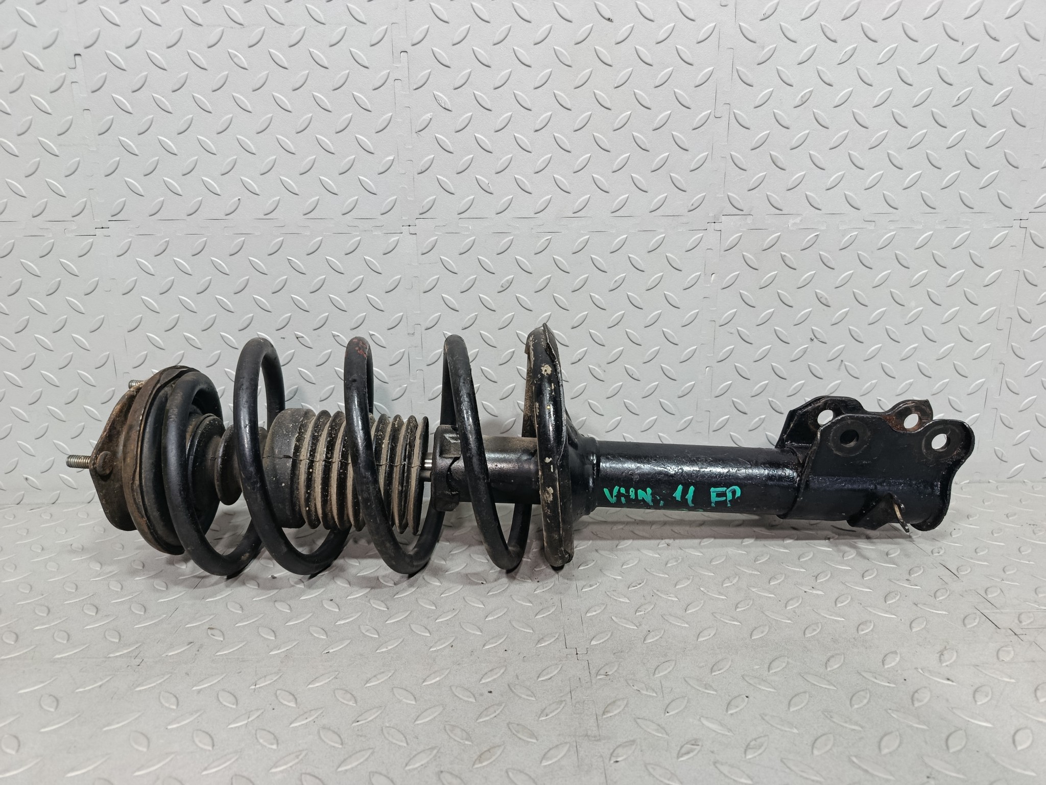 СТОЙКА ХОДОВКИ NISSAN MAZDA ПЕРЕДНЯЯ ПРАВАЯ 54302WD226  KE523