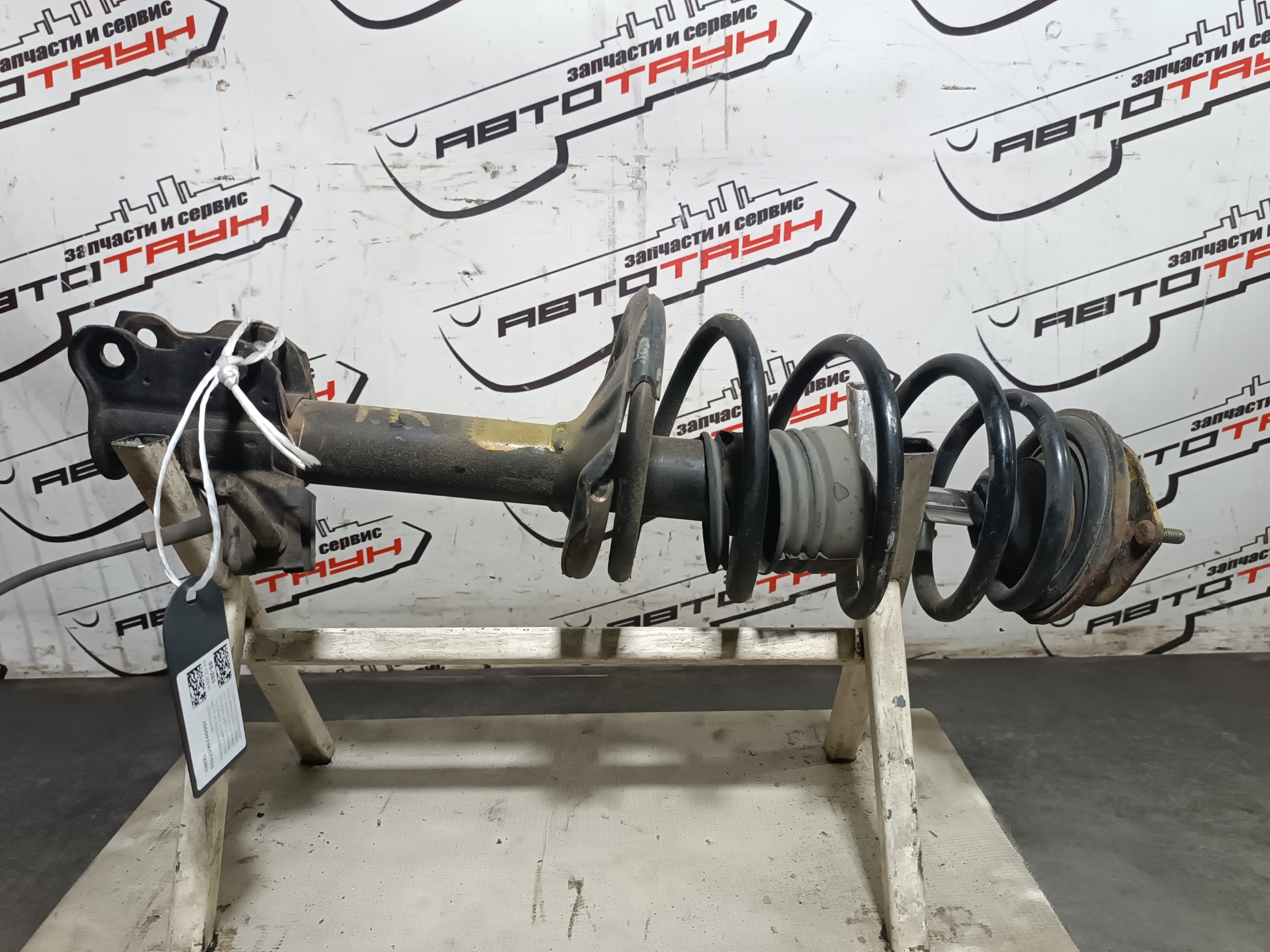 СТОЙКА ХОДОВКИ NISSAN MAZDA ПЕРЕДНЯЯ ПРАВАЯ 54302WD226  TE063