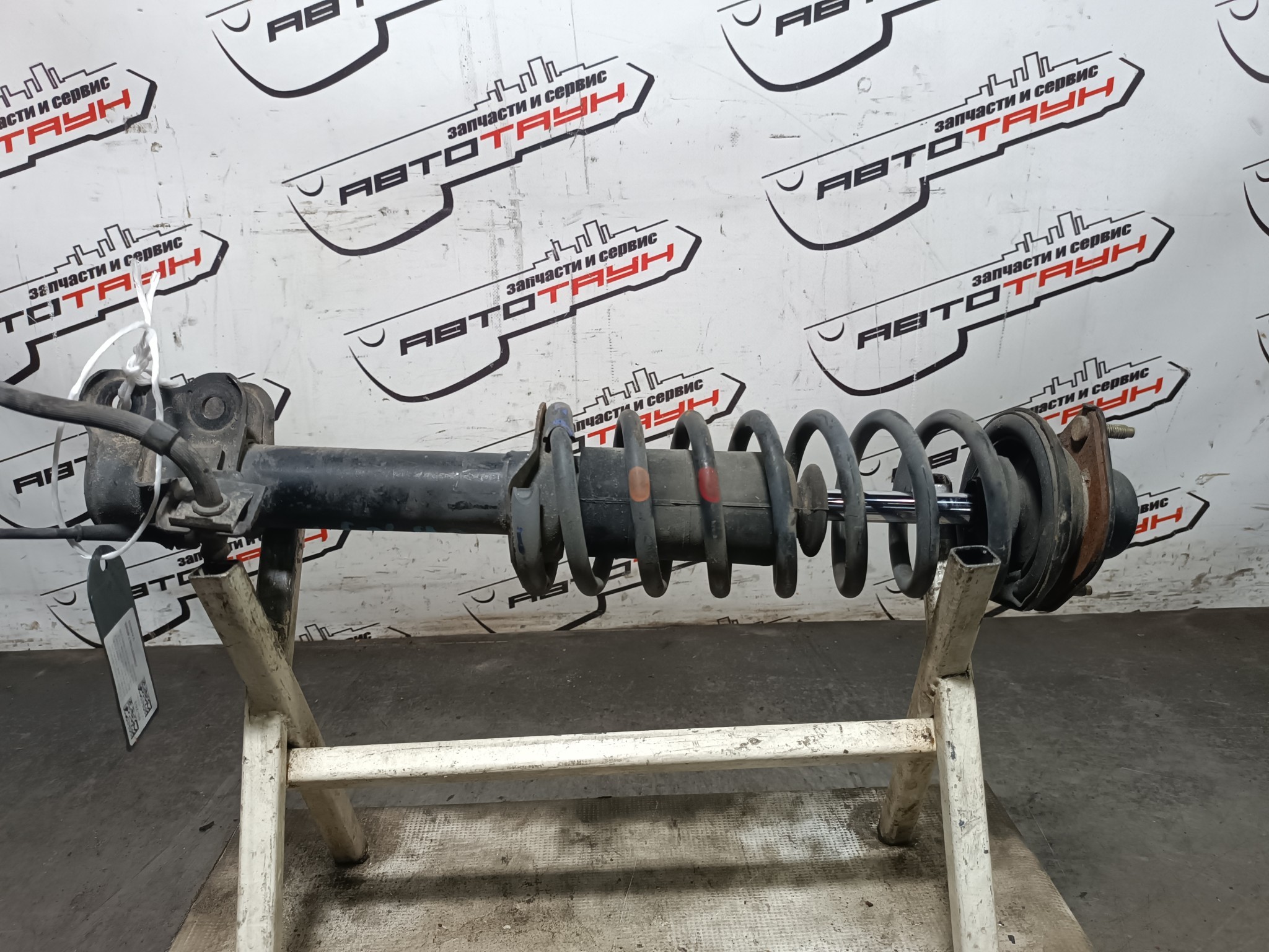 СТОЙКА ХОДОВКИ NISSAN ПЕРЕДНЯЯ ПРАВАЯ 5430241B85  VA9659