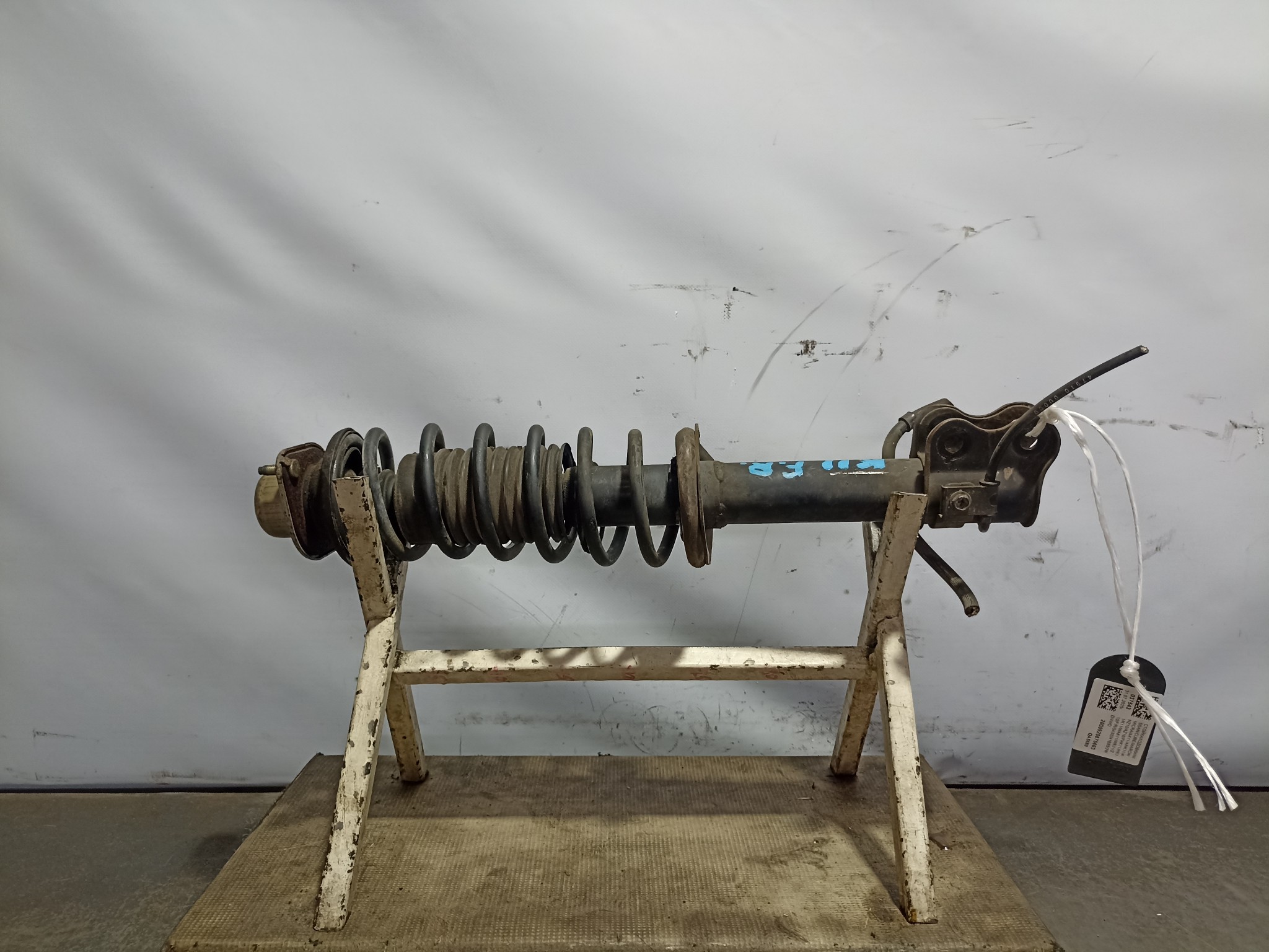 СТОЙКА ХОДОВКИ NISSAN ПЕРЕДНЯЯ ПРАВАЯ 5430241B85  QA5680