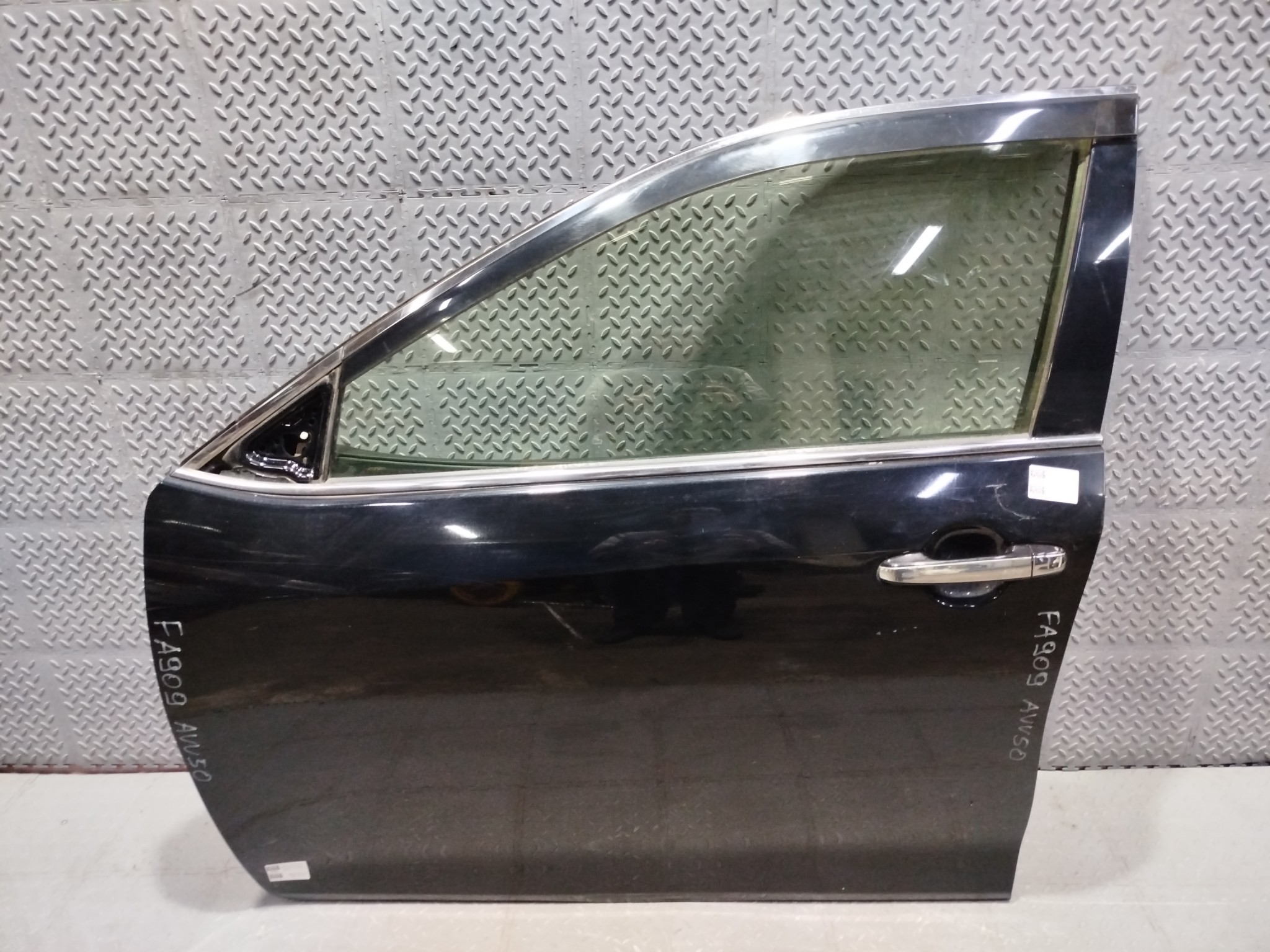 ДВЕРЬ TOYOTA DAIHATSU ALTIS CAMRY 6700233200 ПЕРЕДНЯЯ ЛЕВАЯ черный, 218 FA909