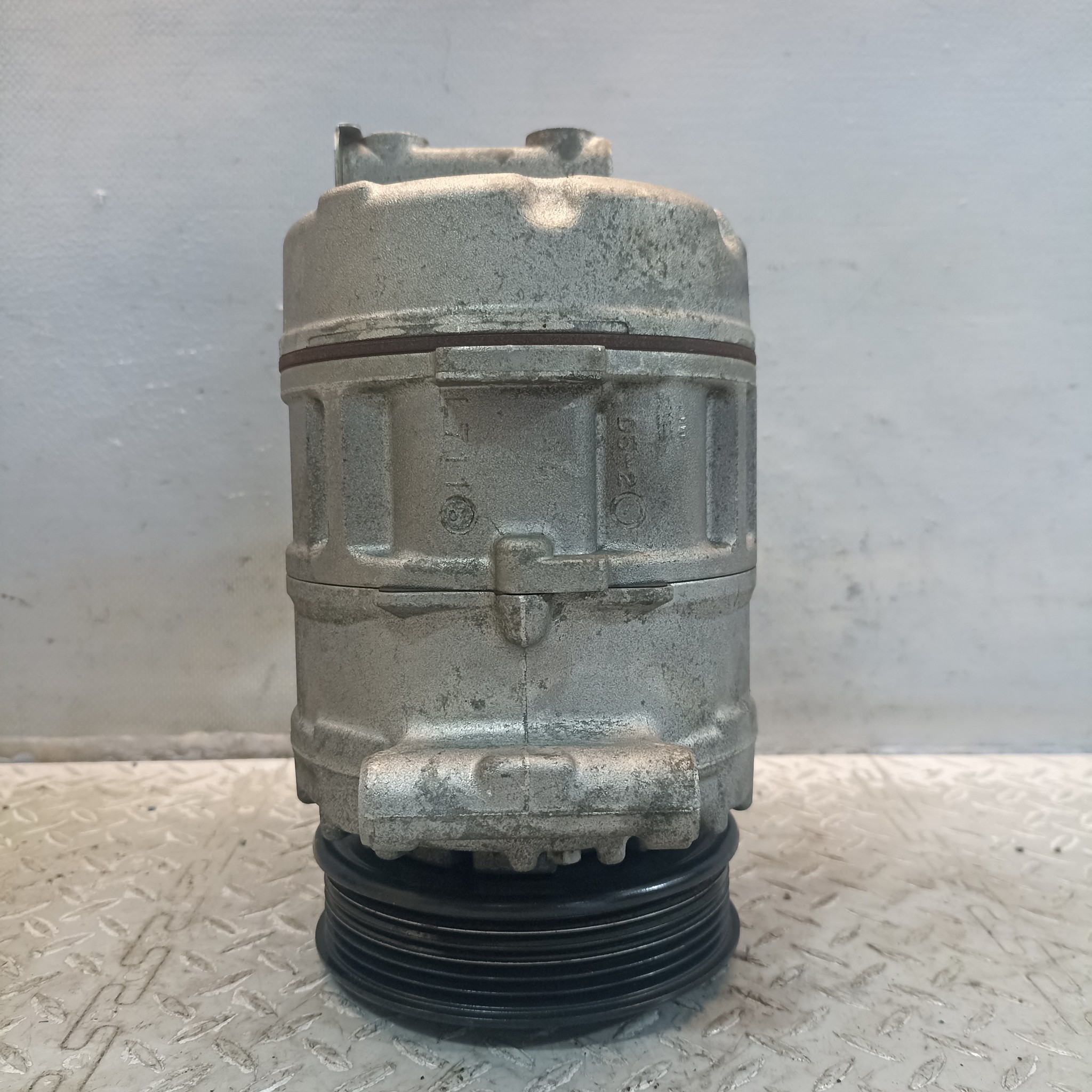 КОМПРЕССОР КОНДИЦИОНЕРА BMW 64509174803 D3290
