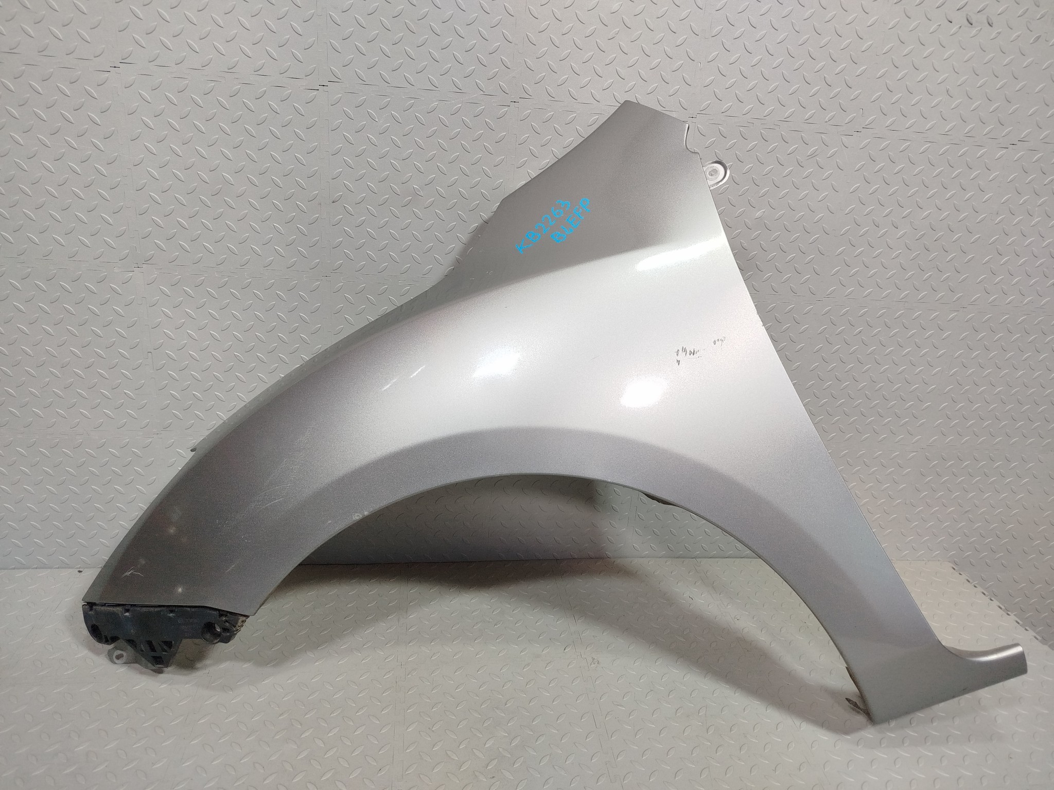 КРЫЛО MAZDA AXELA MAZDA3 BBM452211B ПЕРЕДНЕЕ ЛЕВОЕ  серебро, 38P KB2263